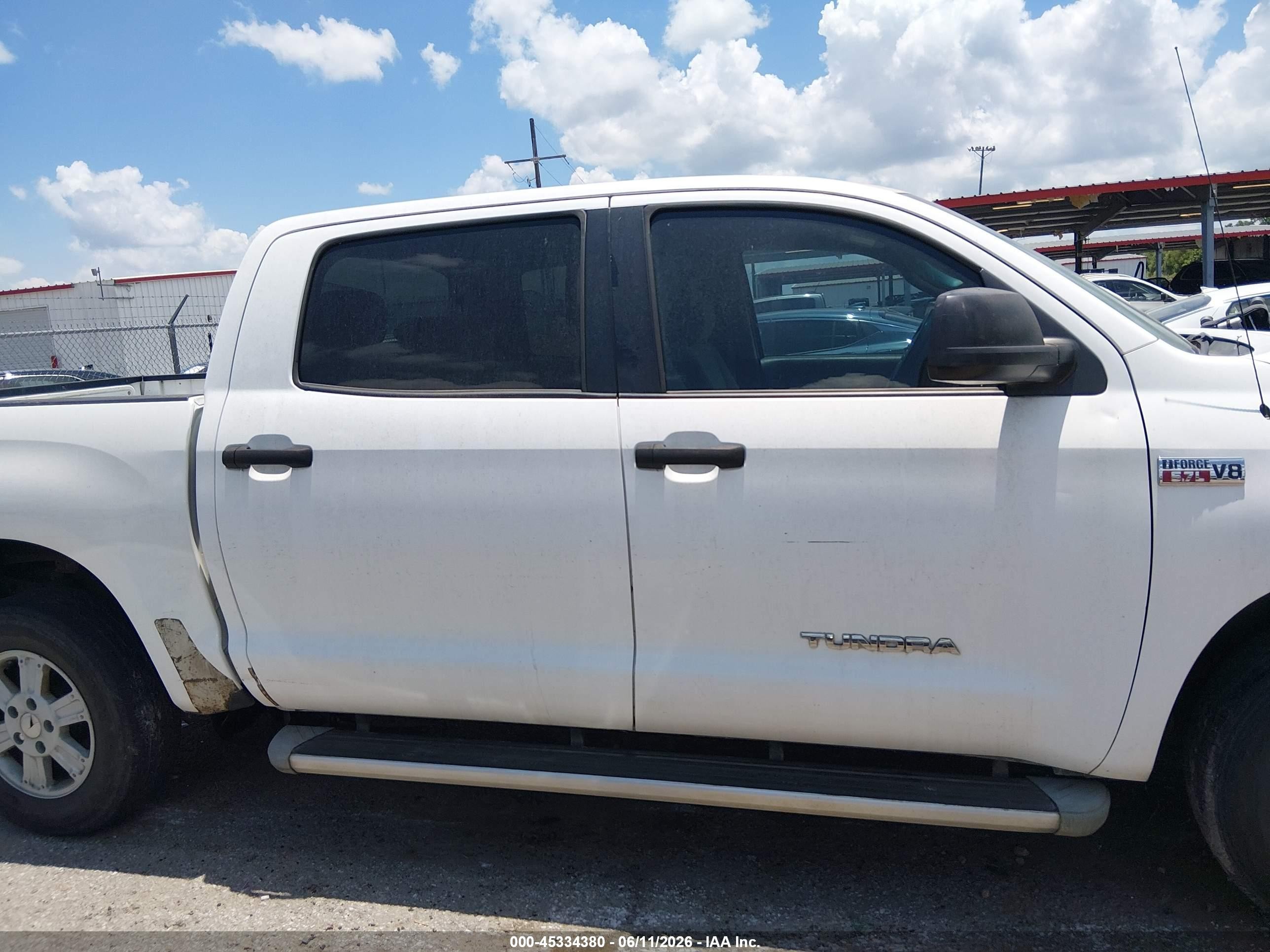 2009 Toyota Tundra Grade 5.7l V8 White vin: 5TFEV54129X072233