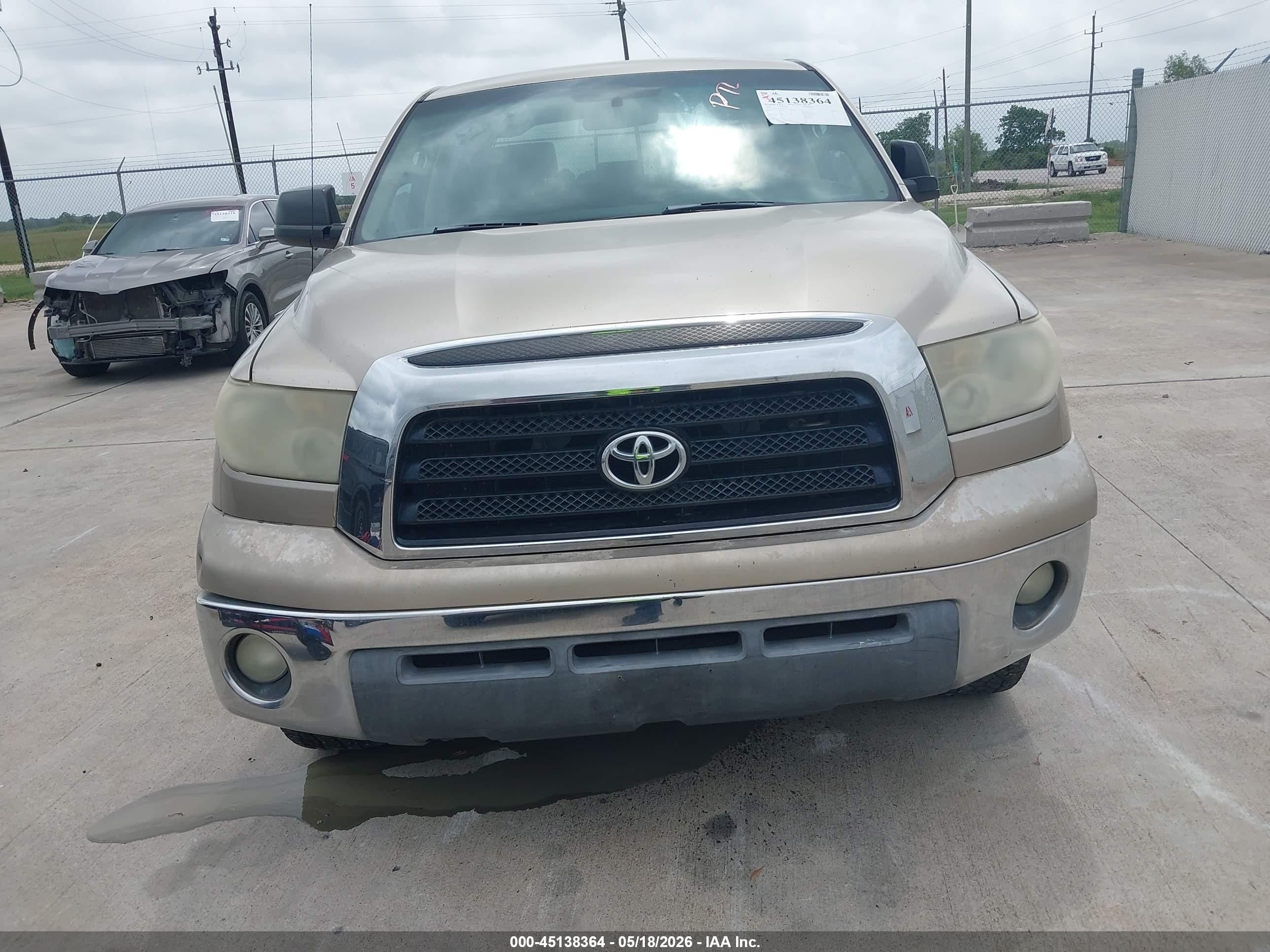 2008 Toyota Tundra Sr5 5.7l V8 Gold vin: 5TFEV54138X060123
