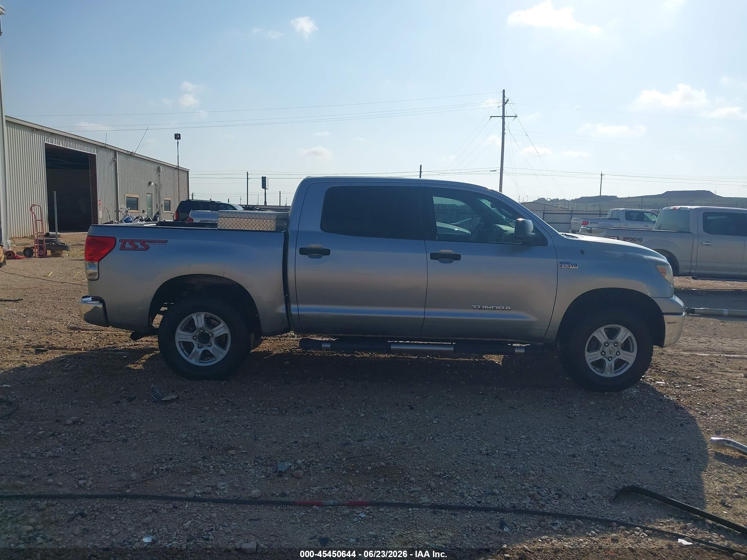 2009 Toyota Tundra Grade 5.7l V8 Silver vin: 5TFEV54139X072371
