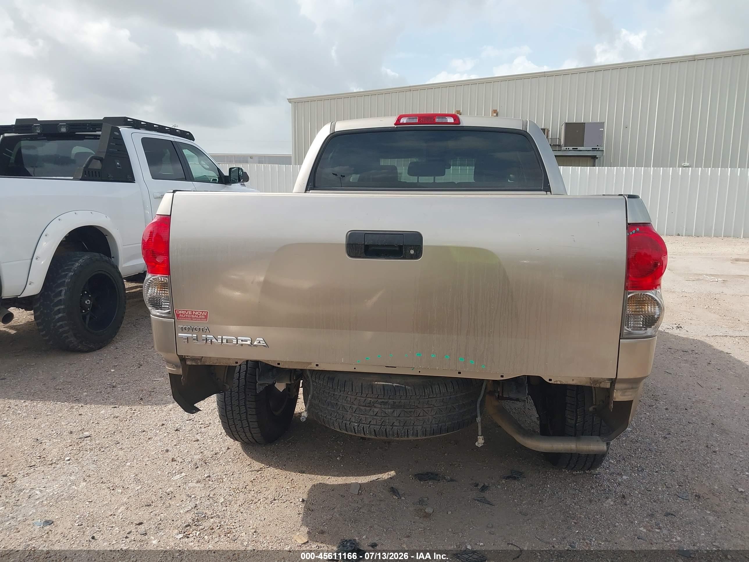 2009 Toyota Tundra Grade 5.7l V8 Бежевый vin: 5TFEV54139X072810