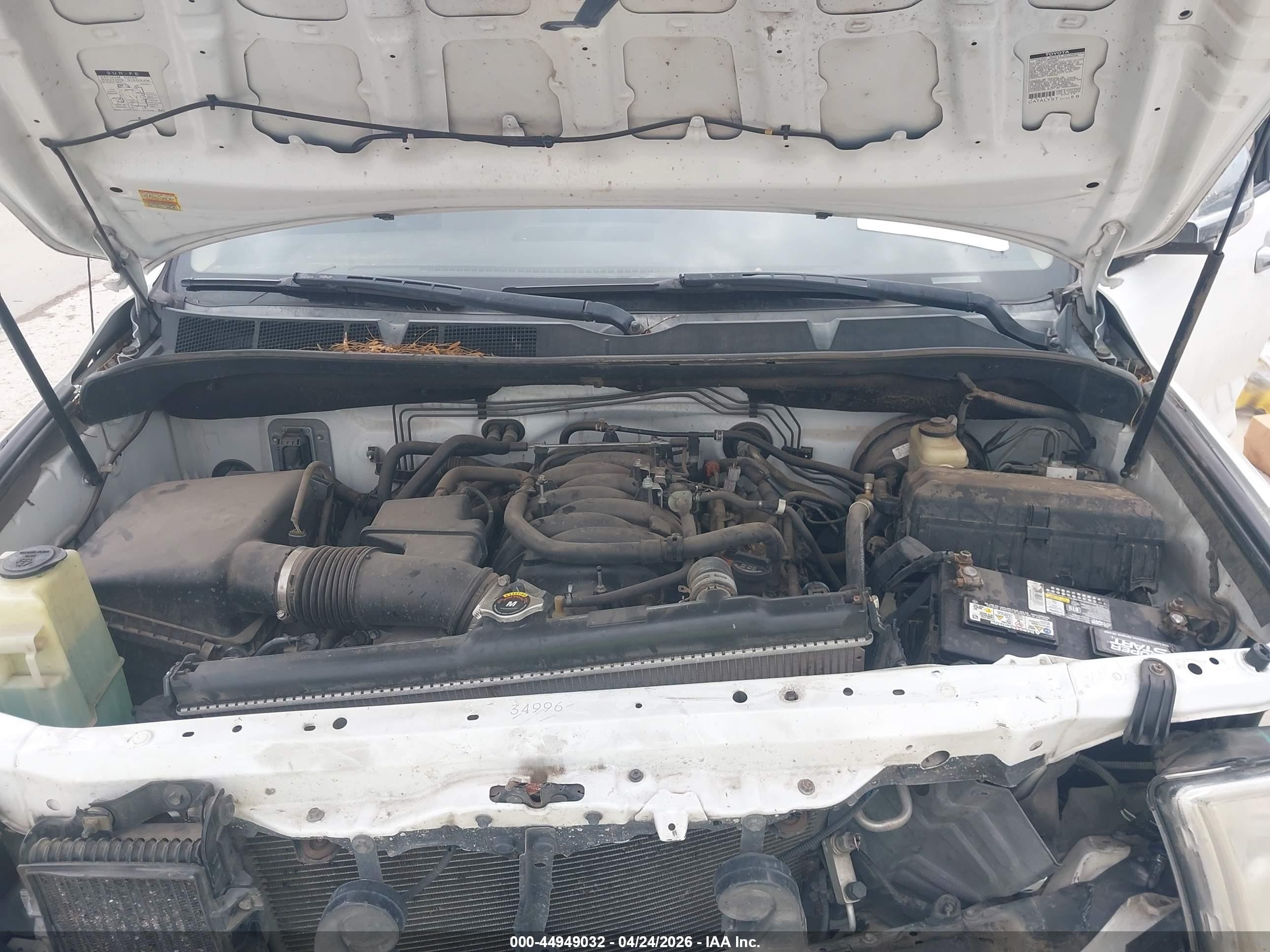 2007 Toyota Tundra Sr5 5.7l V8 Белый vin: 5TFEV54147X029073