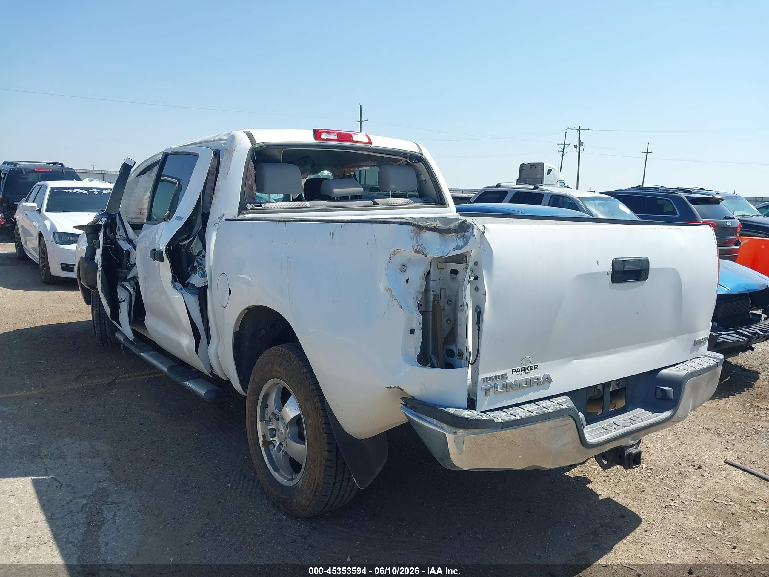2008 Toyota Tundra Sr5 5.7l V8 White vin: 5TFEV54158X049477