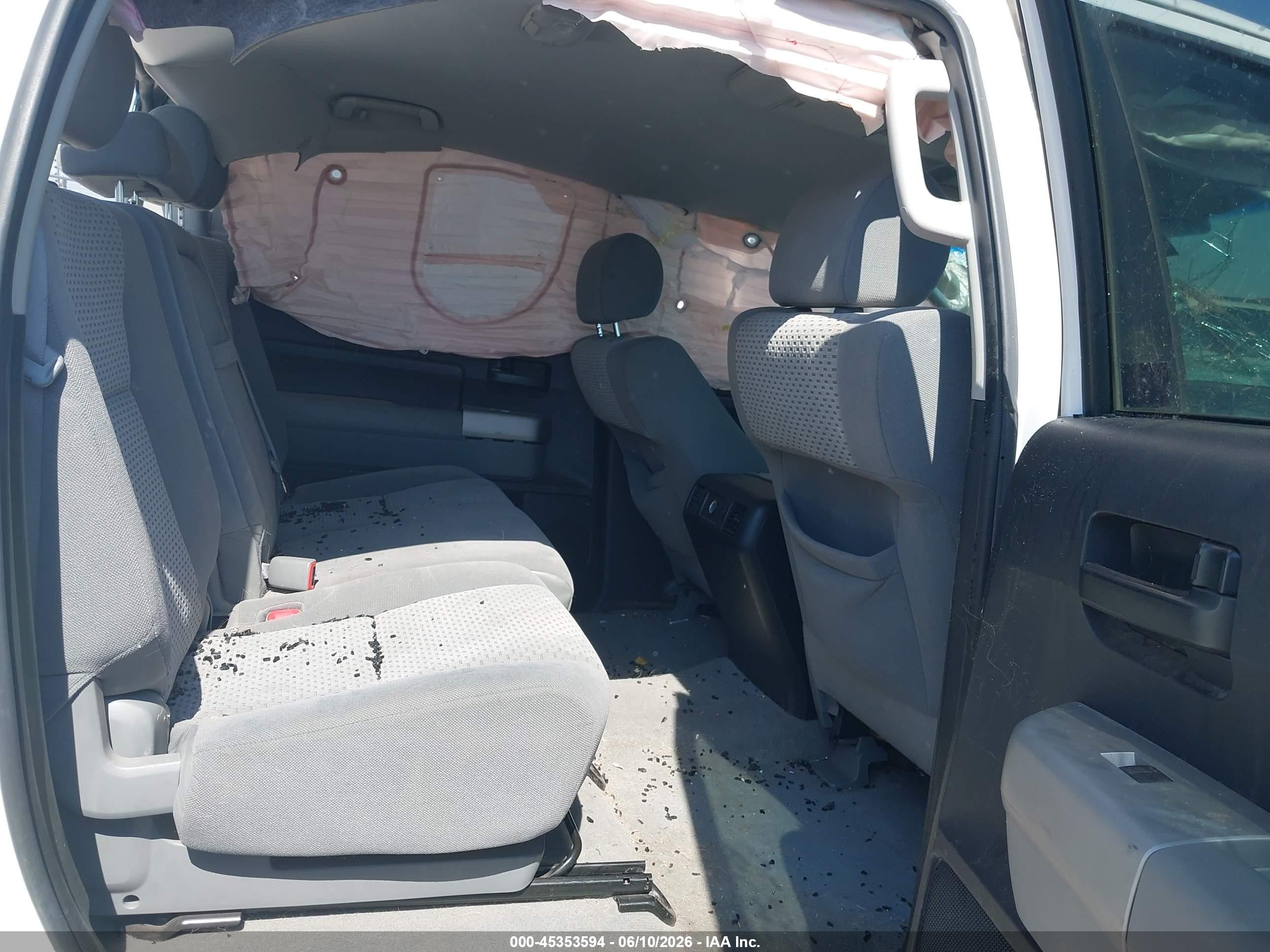 2008 Toyota Tundra Sr5 5.7l V8 White vin: 5TFEV54158X049477
