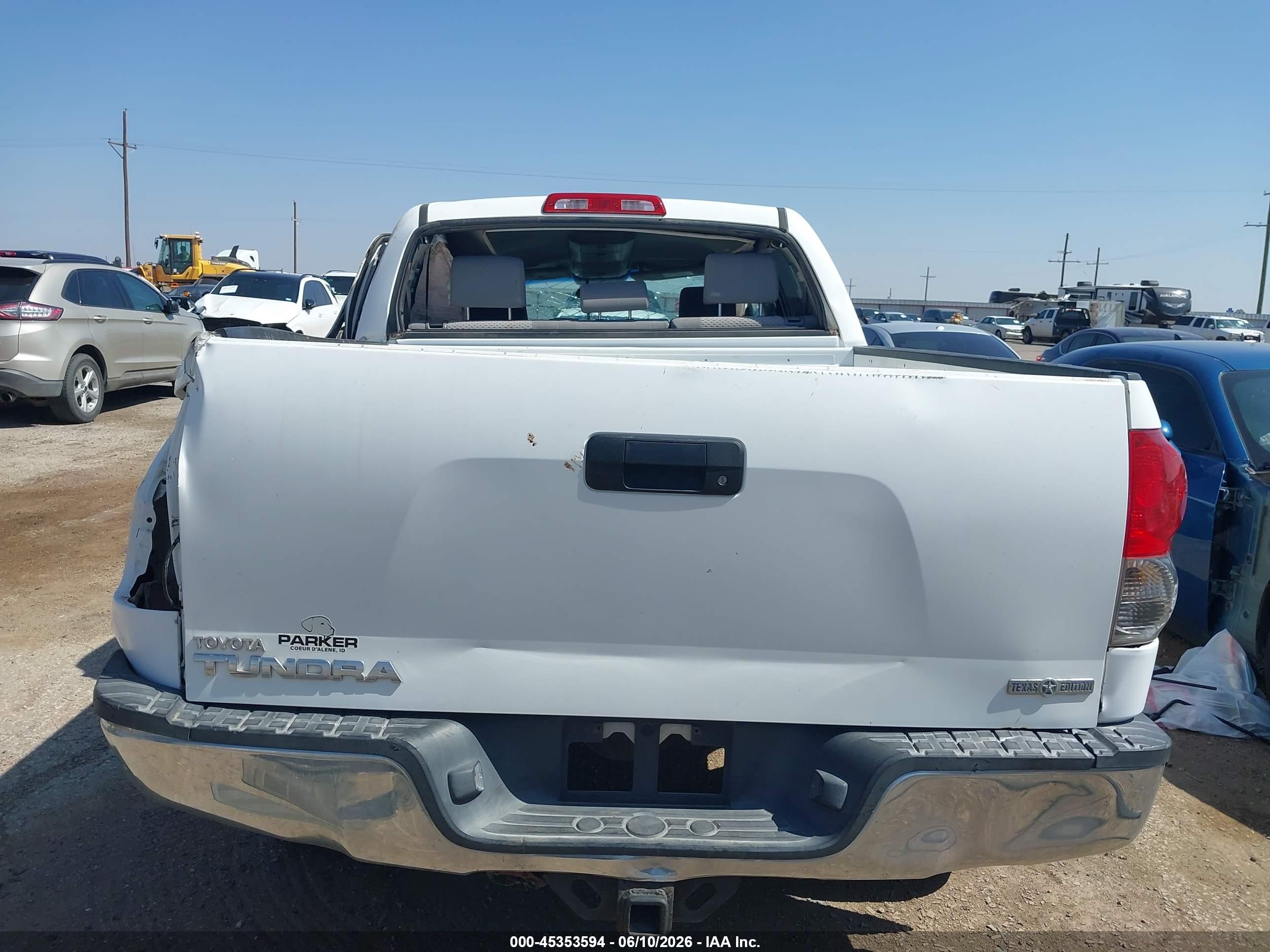 2008 Toyota Tundra Sr5 5.7l V8 White vin: 5TFEV54158X049477
