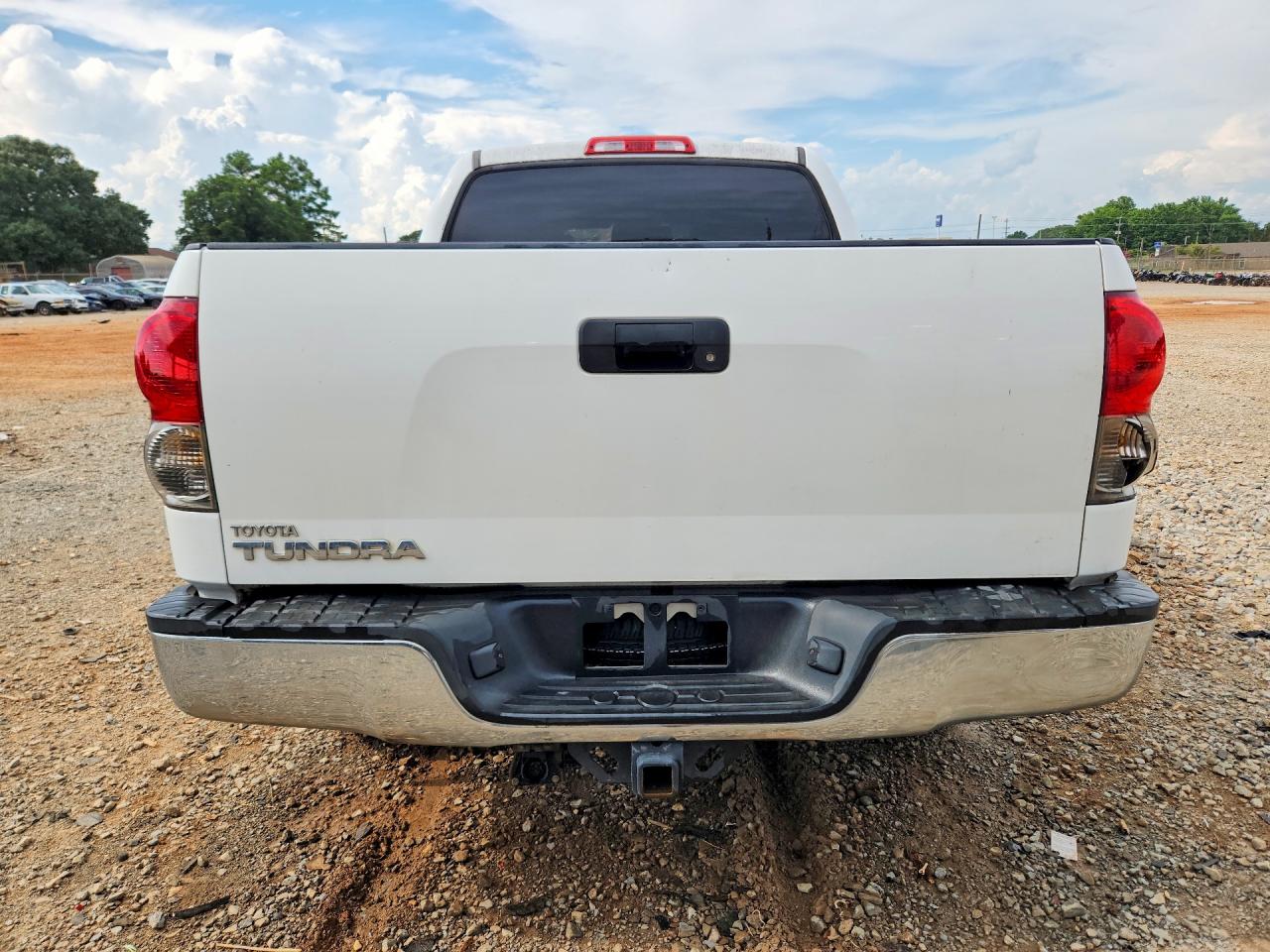 2009 Toyota Tundra Sr5 White vin: 5TFEV54159X070895