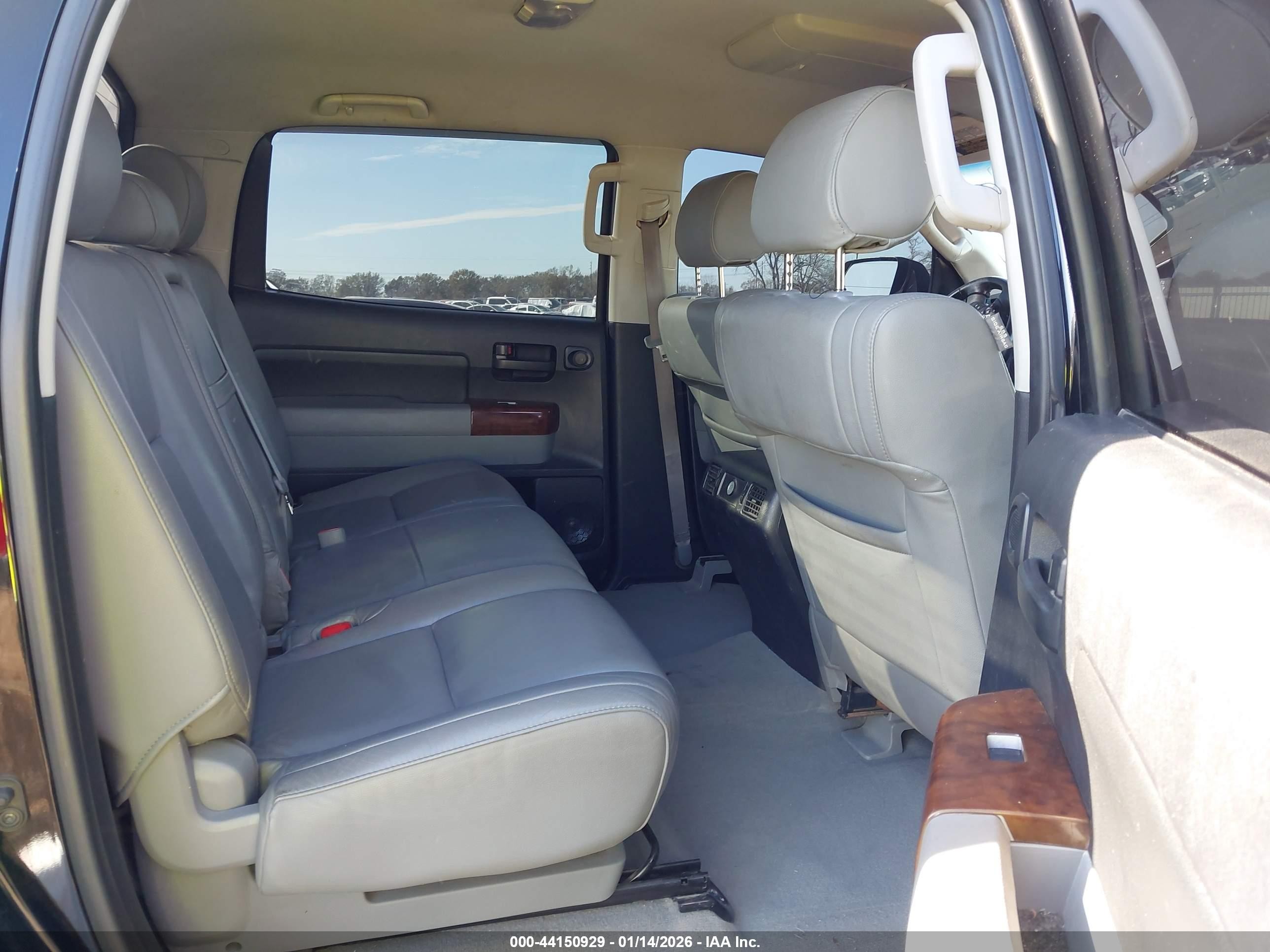 2008 Toyota Tundra Sr5 5.7l V8 Black vin: 5TFEV54178X039517