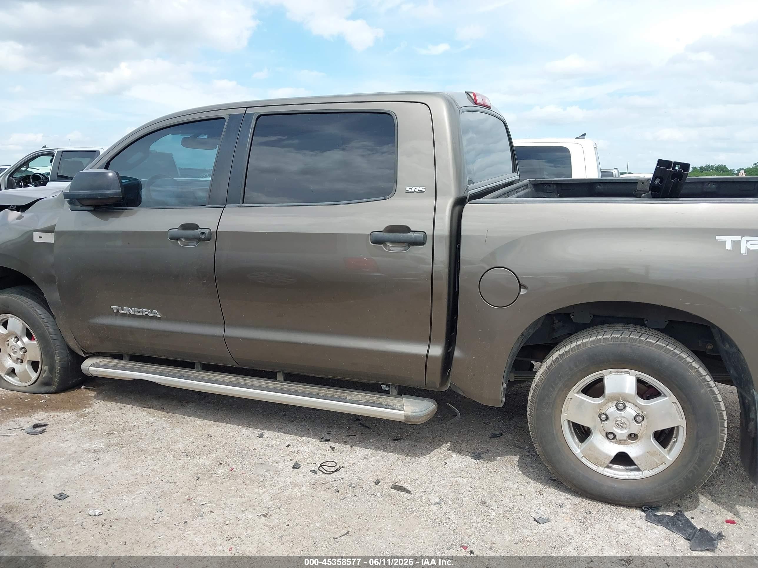 2009 Toyota Tundra Sr5 5.7l V8 Brown vin: 5TFEV54179X072549