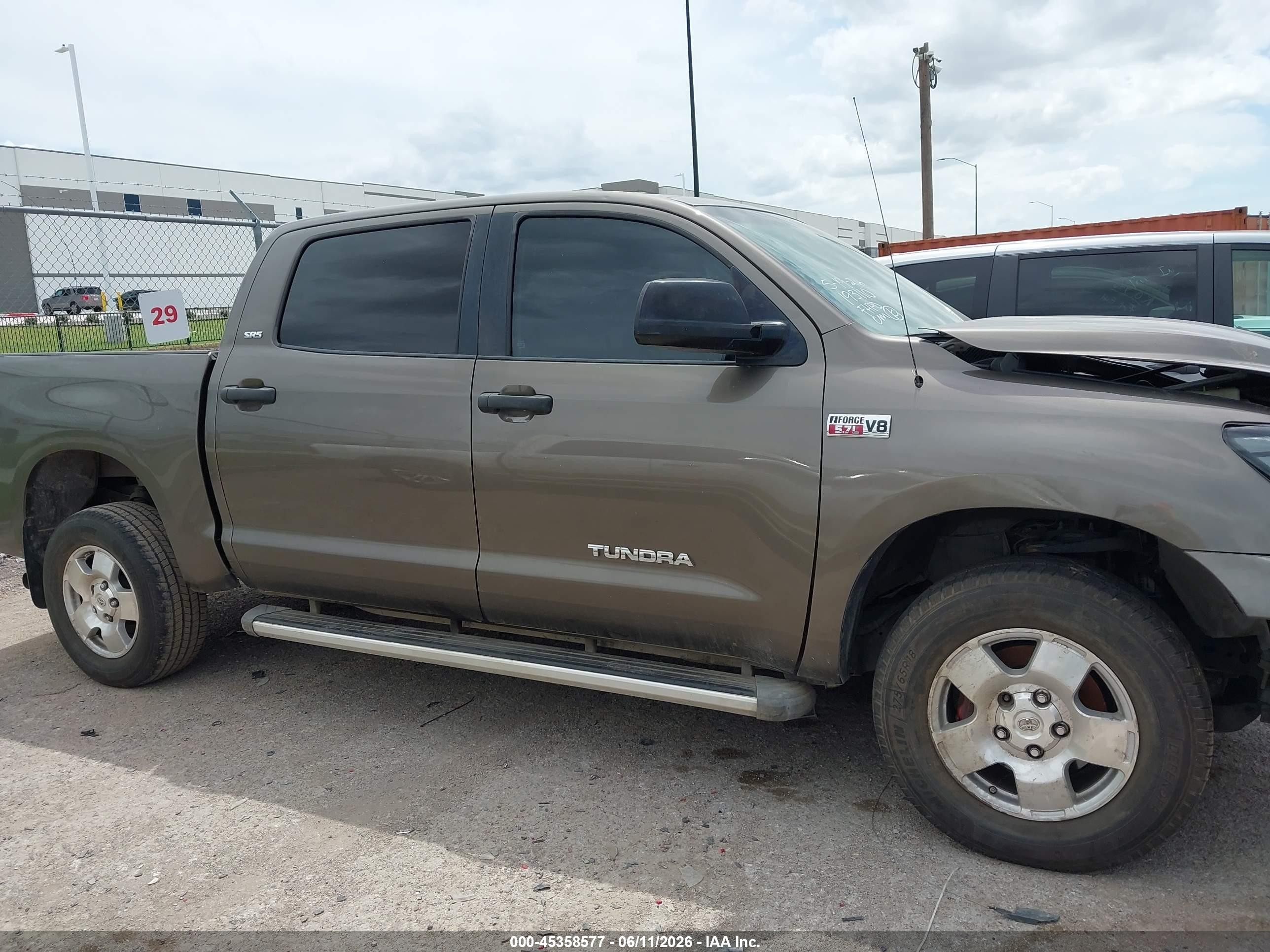 2009 Toyota Tundra Sr5 5.7l V8 Brown vin: 5TFEV54179X072549