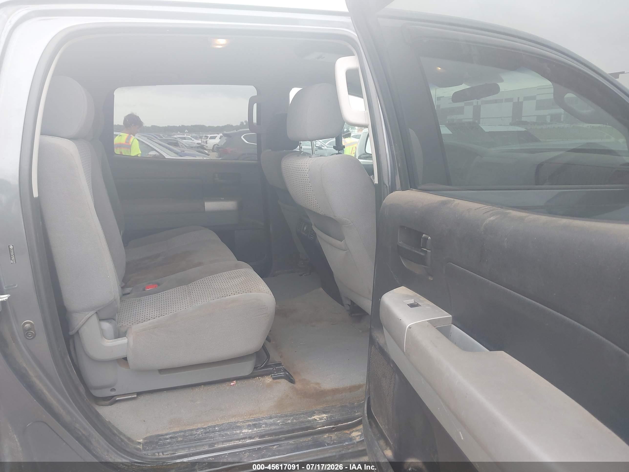2007 Toyota Tundra Sr5 5.7l V8 Dark Blue vin: 5TFEV54197X031322