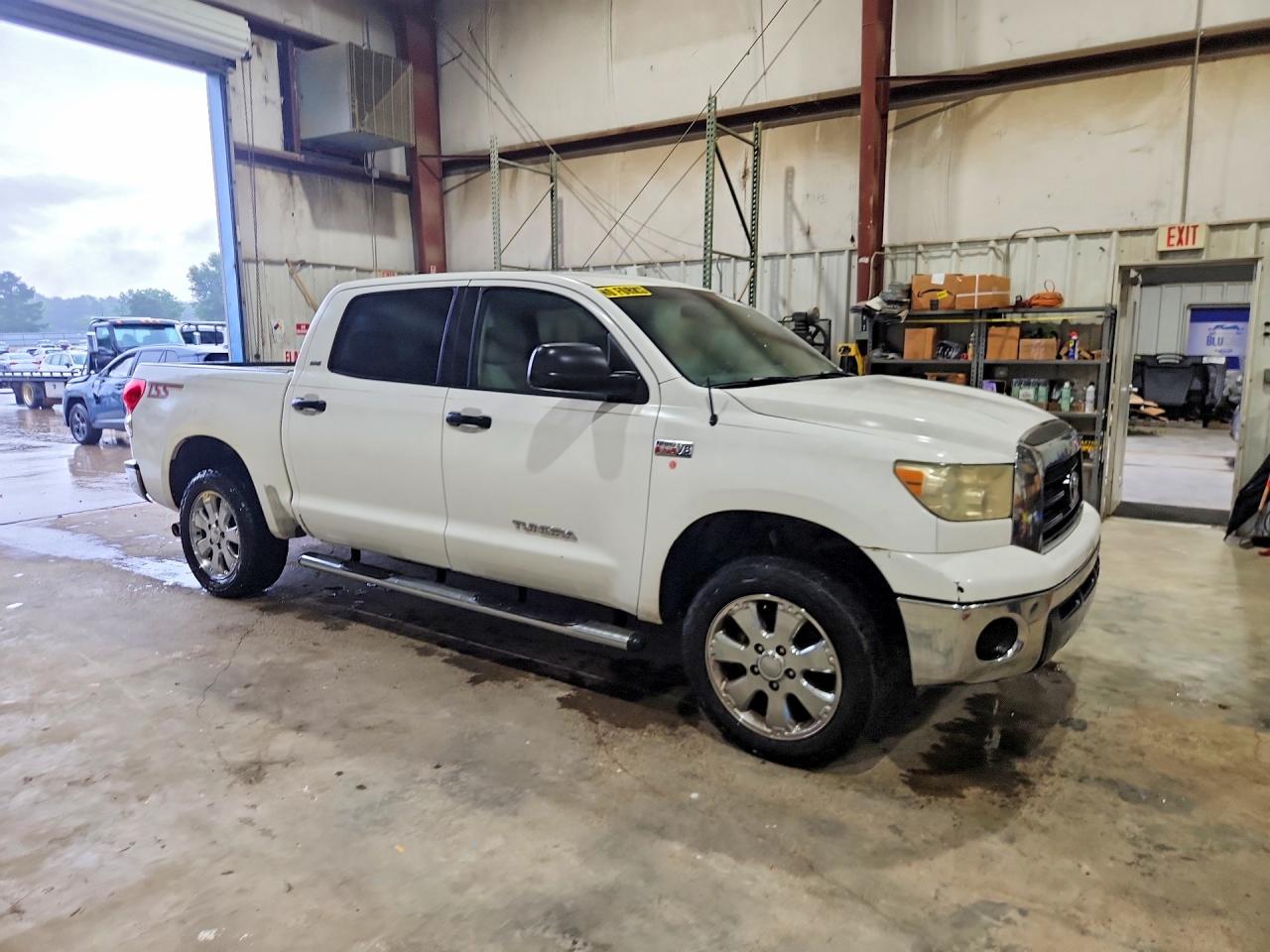 2007 Toyota Tundra Crewmax Sr5 White vin: 5TFEV54197X032499