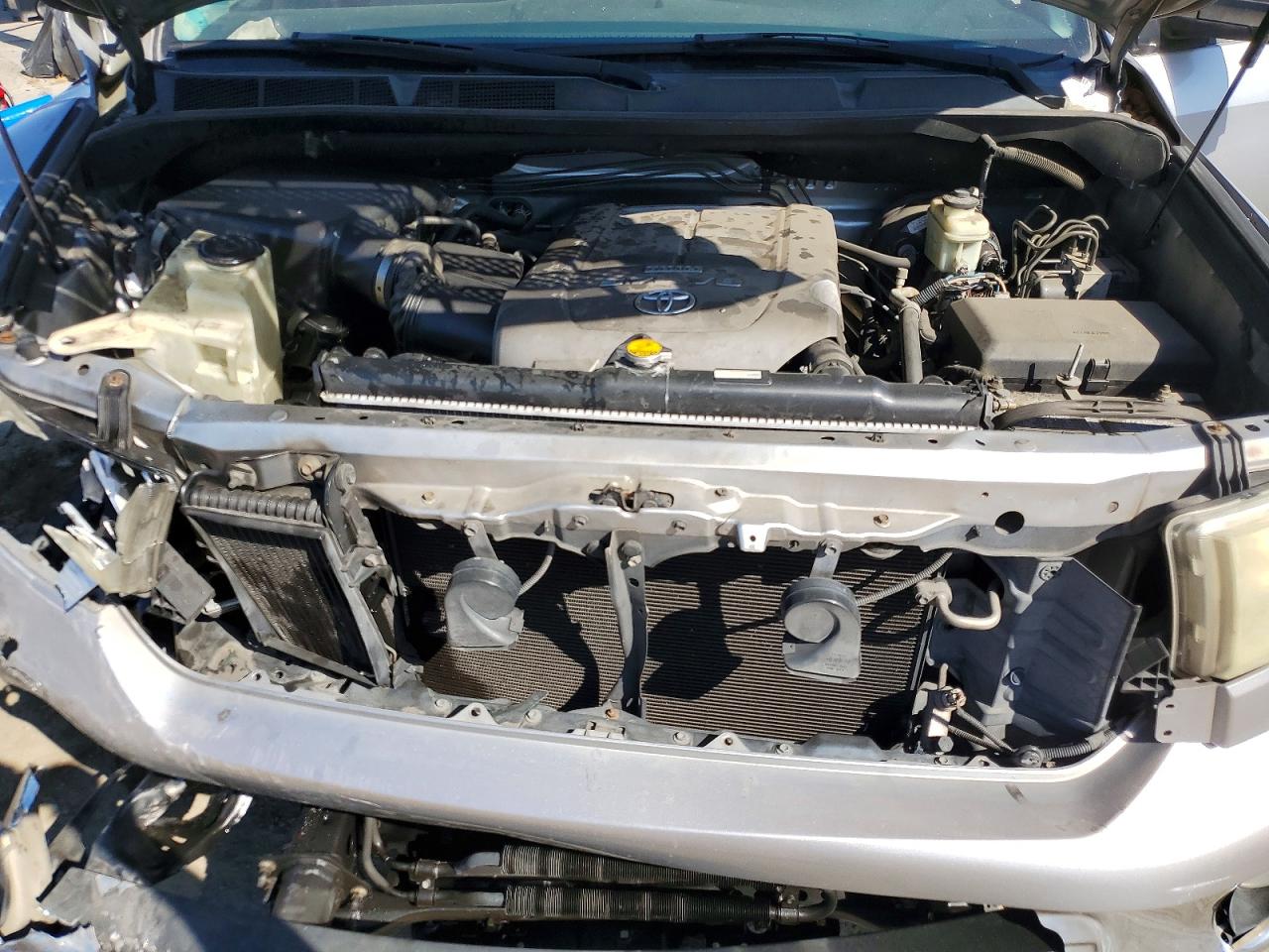 2008 Toyota Tundra Sr5 Серебряный vin: 5TFEV54198X038840