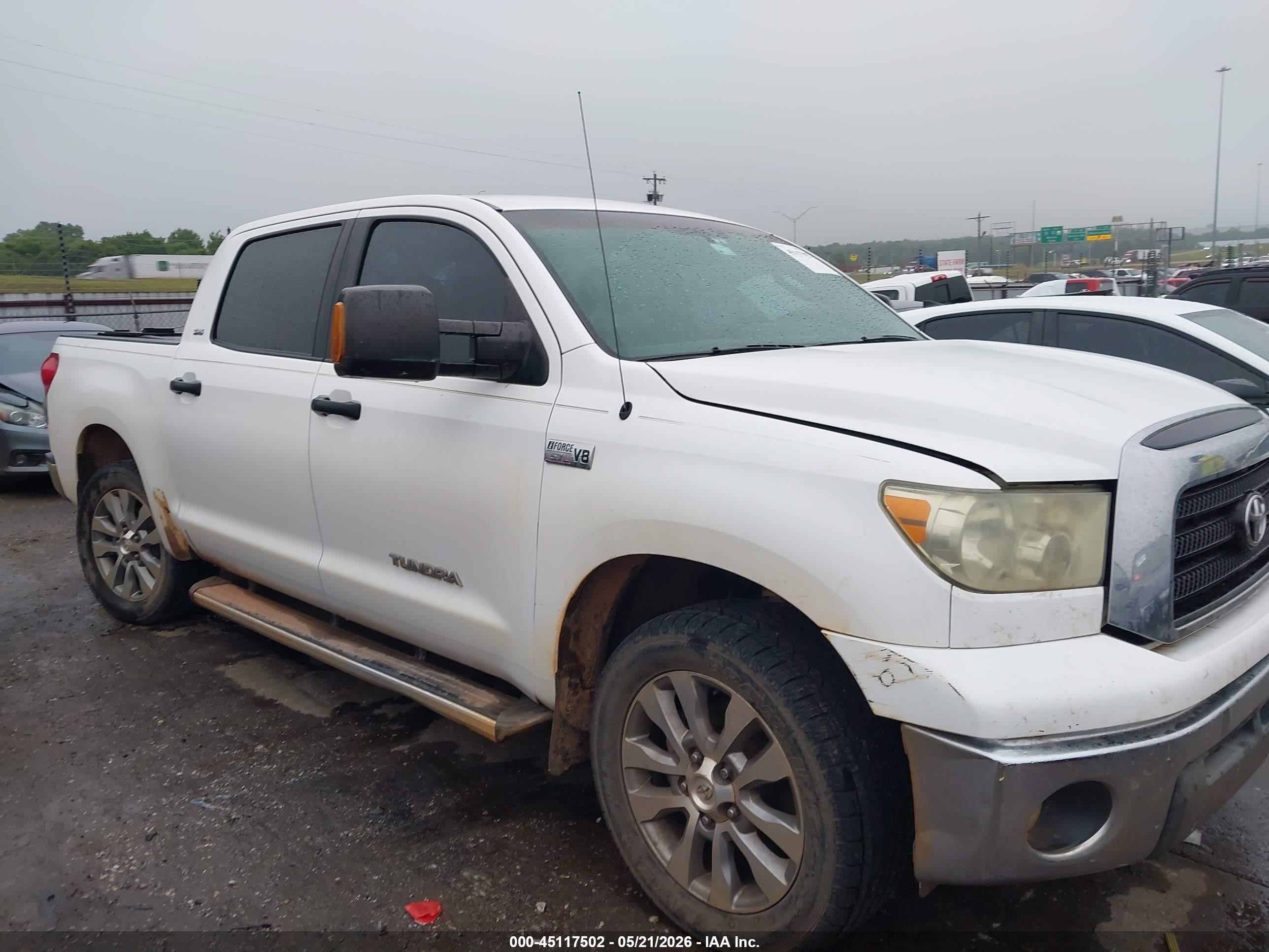 2008 Toyota Tundra Sr5 5.7l V8 White vin: 5TFEV541X8X050236