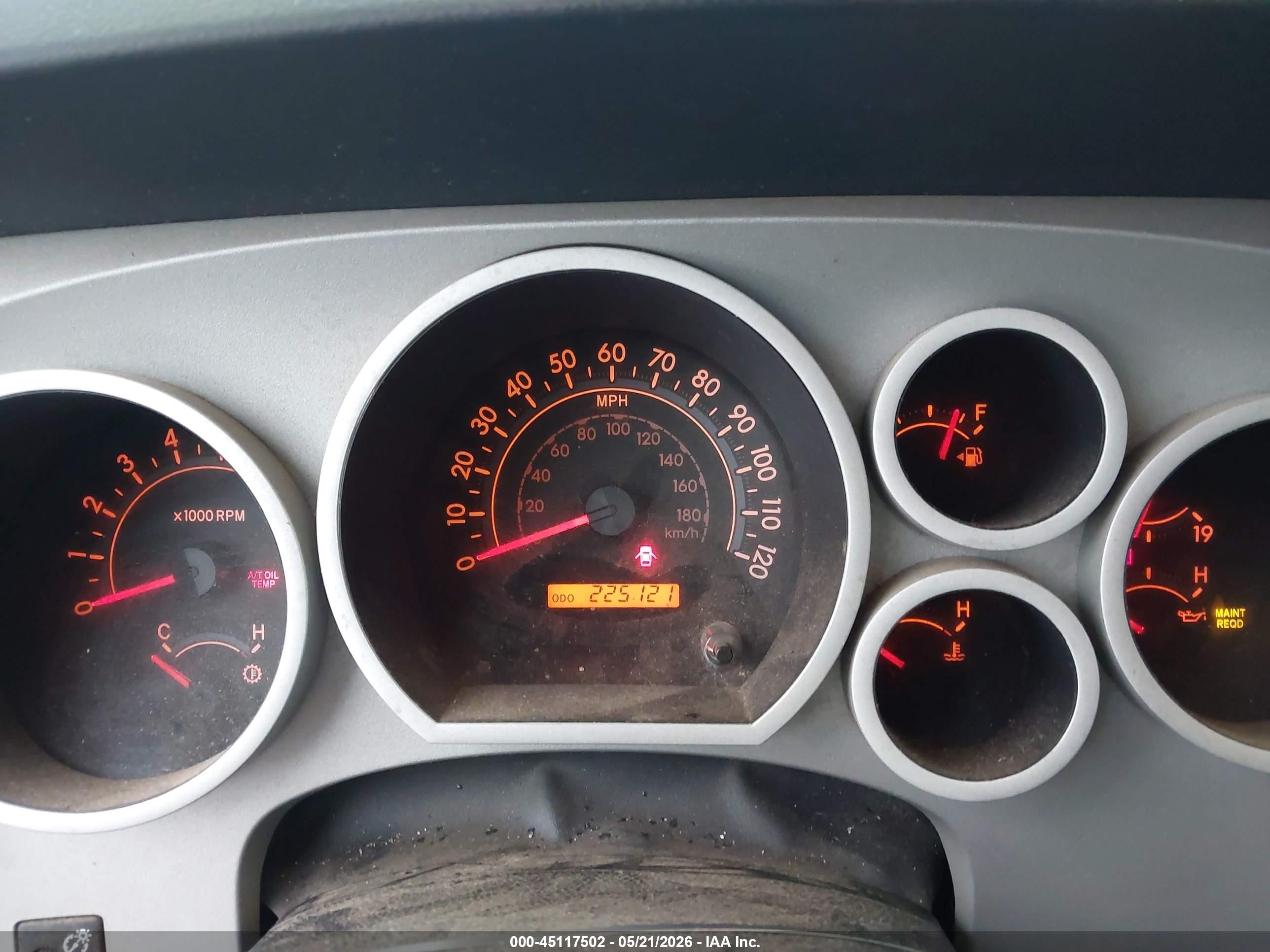 2008 Toyota Tundra Sr5 5.7l V8 White vin: 5TFEV541X8X050236