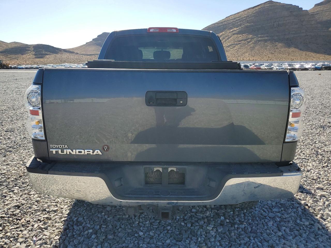 2008 Toyota Tundra Crewmax Limited Gray vin: 5TFEV58138X039721