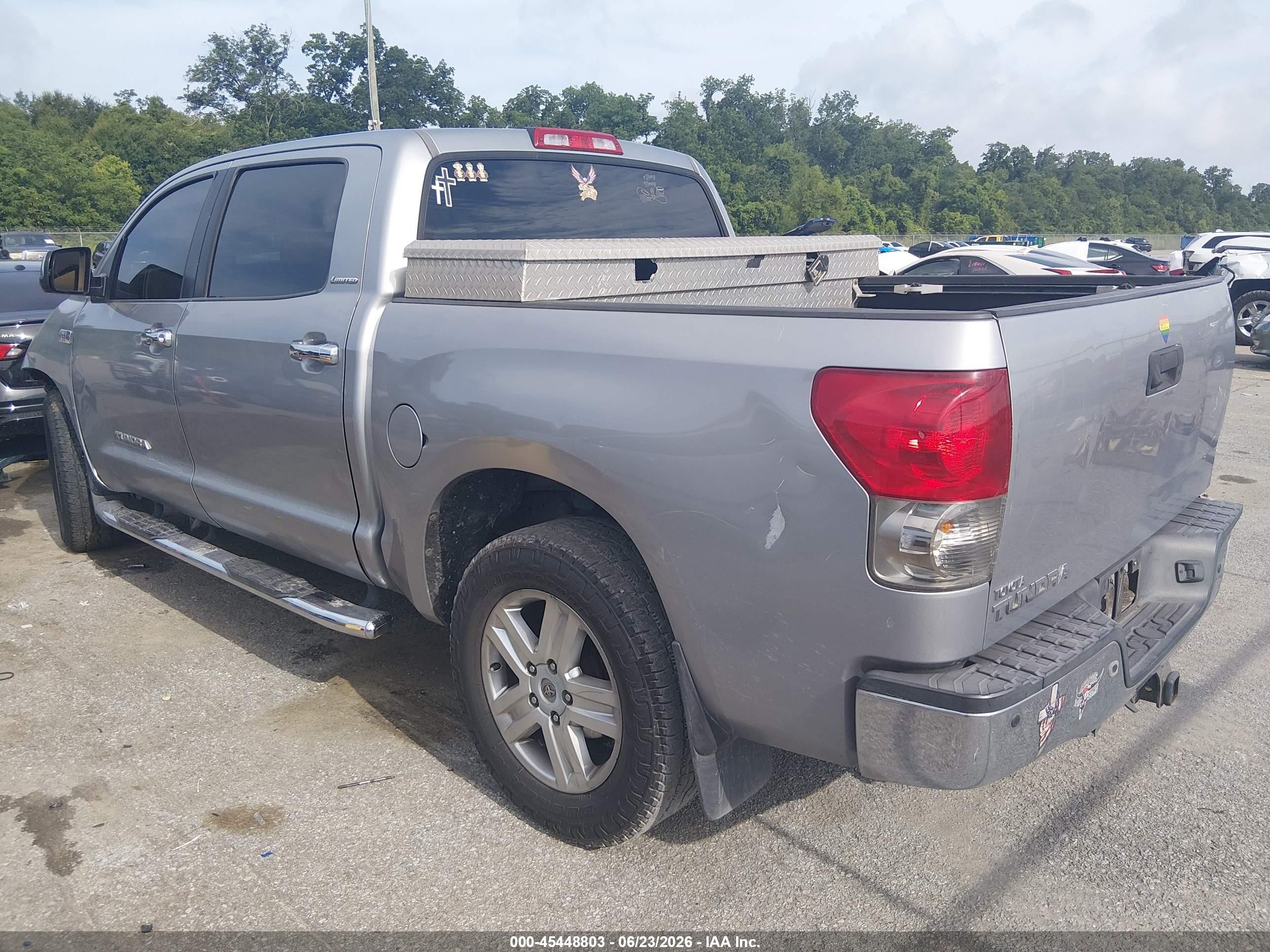 2007 Toyota Tundra Limited 5.7l V8 Silver vin: 5TFEV58177X032138
