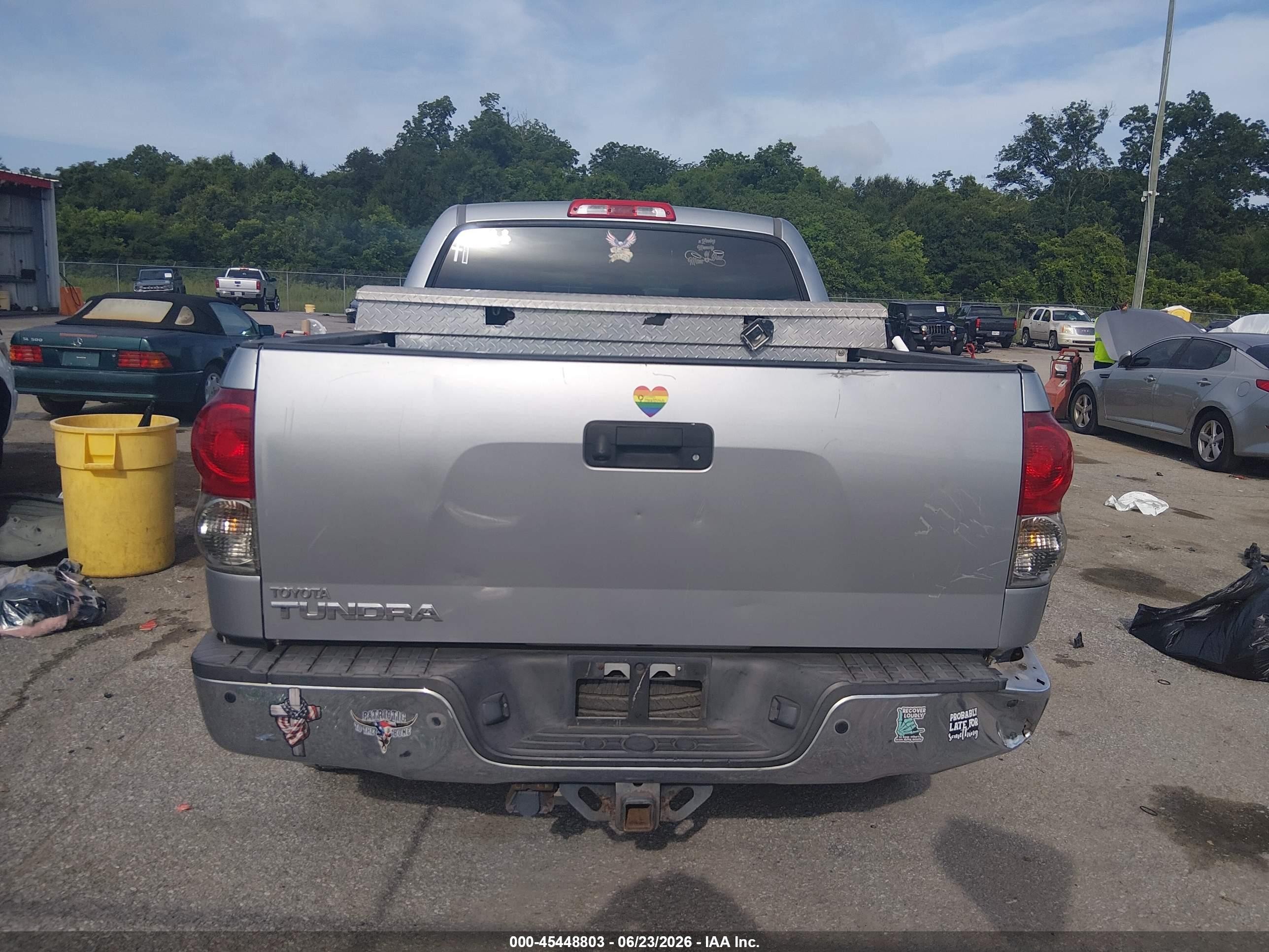 2007 Toyota Tundra Limited 5.7l V8 Silver vin: 5TFEV58177X032138