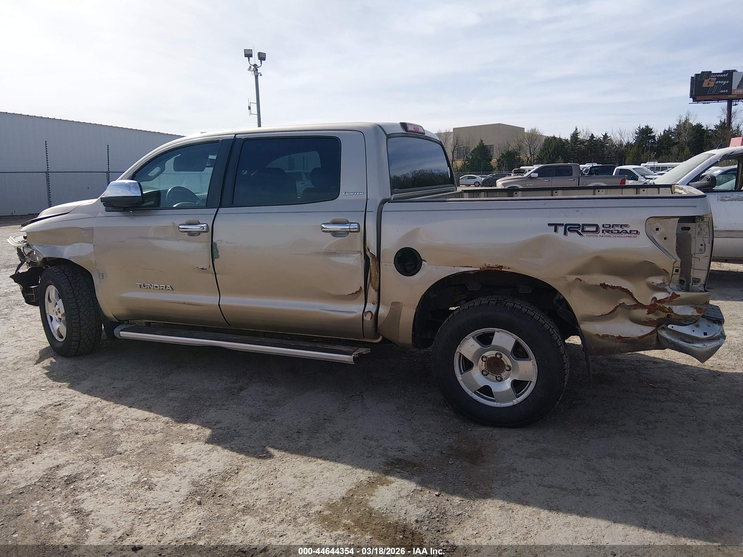 2008 Toyota Tundra Limited 5.7l V8 Tan vin: 5TFEV58178X049880