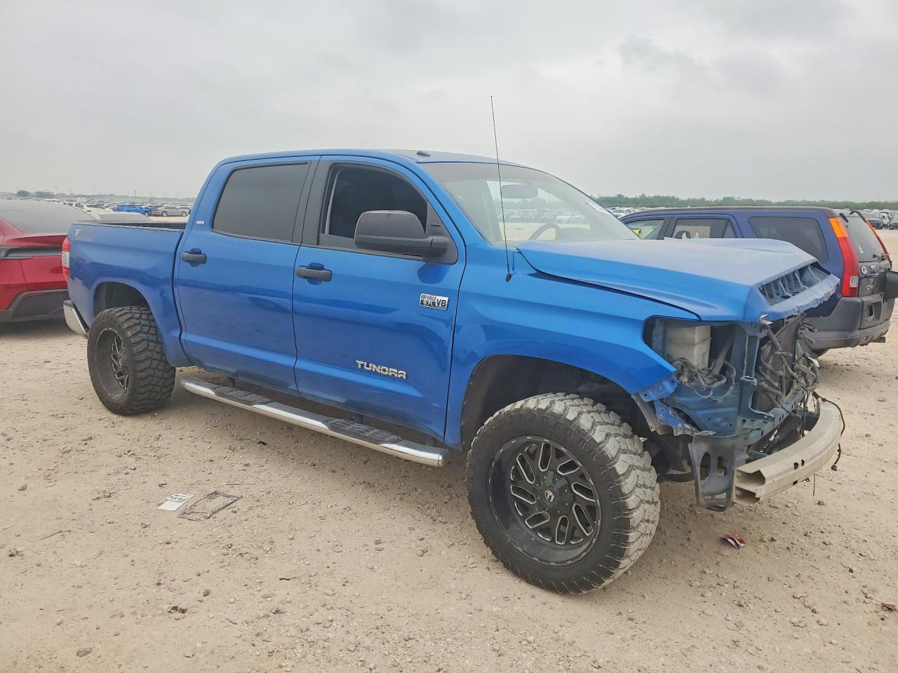 2017 Toyota Tundra Crewmax Sr5 Blue vin: 5TFEW5F14HX214865