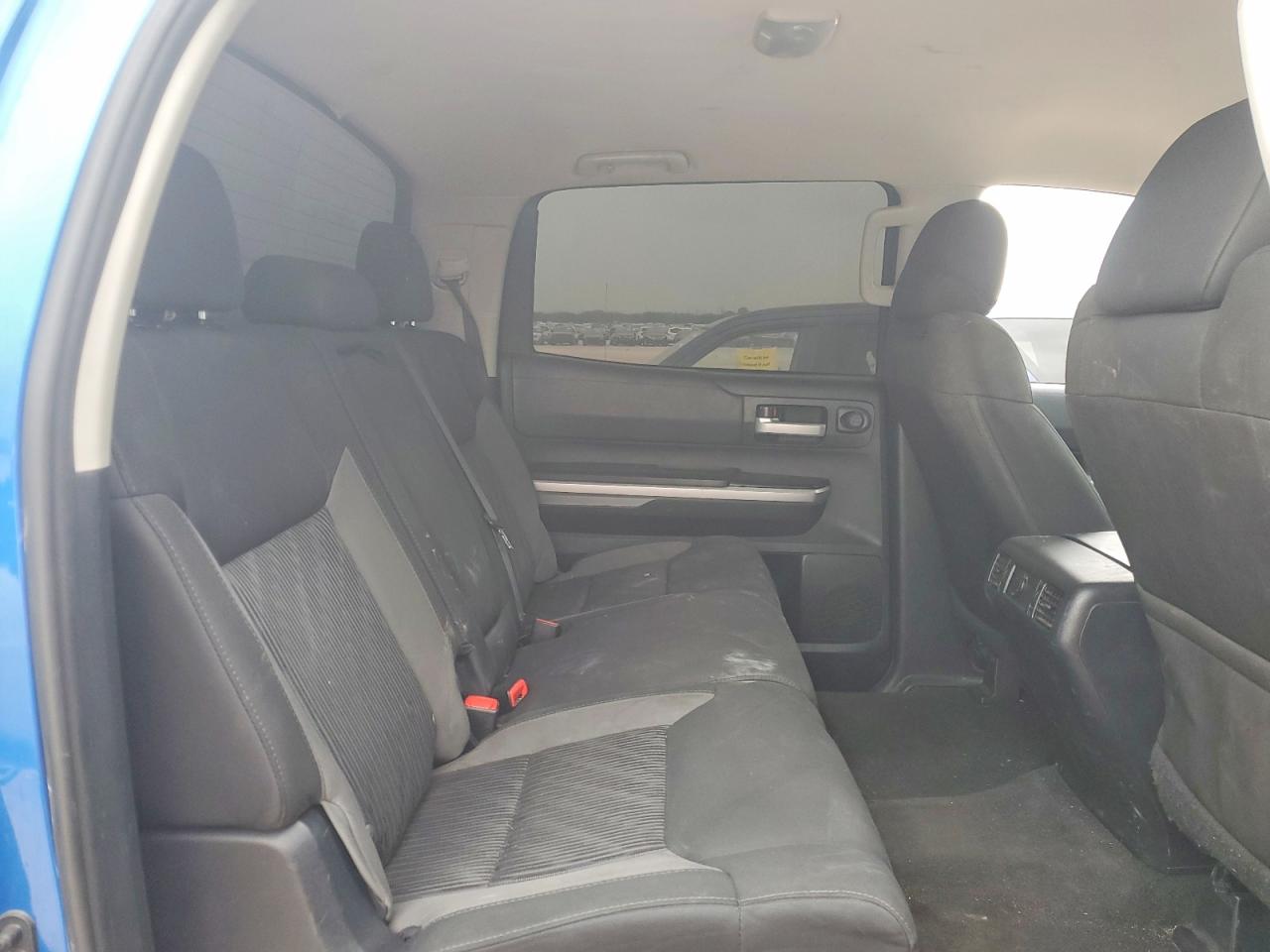 2017 Toyota Tundra Crewmax Sr5 Blue vin: 5TFEW5F14HX214865