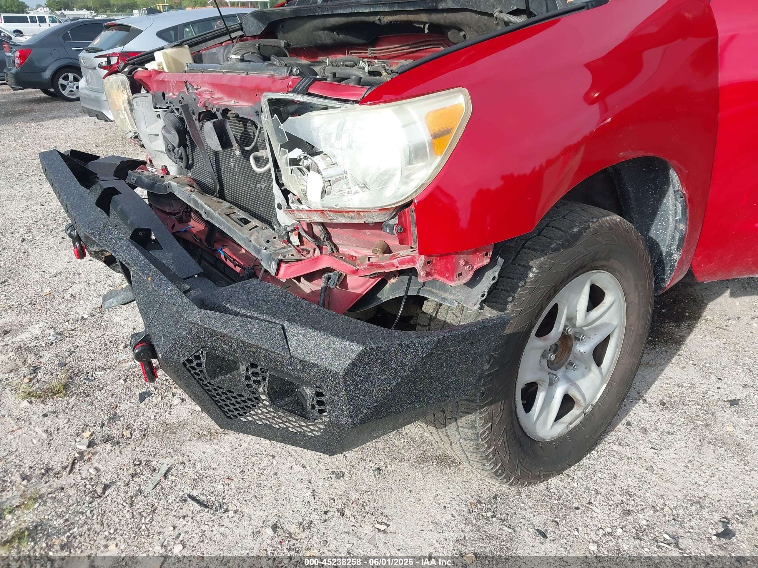 2012 Toyota Tundra Grade 5.7l V8 Red vin: 5TFEY5F10CX132182