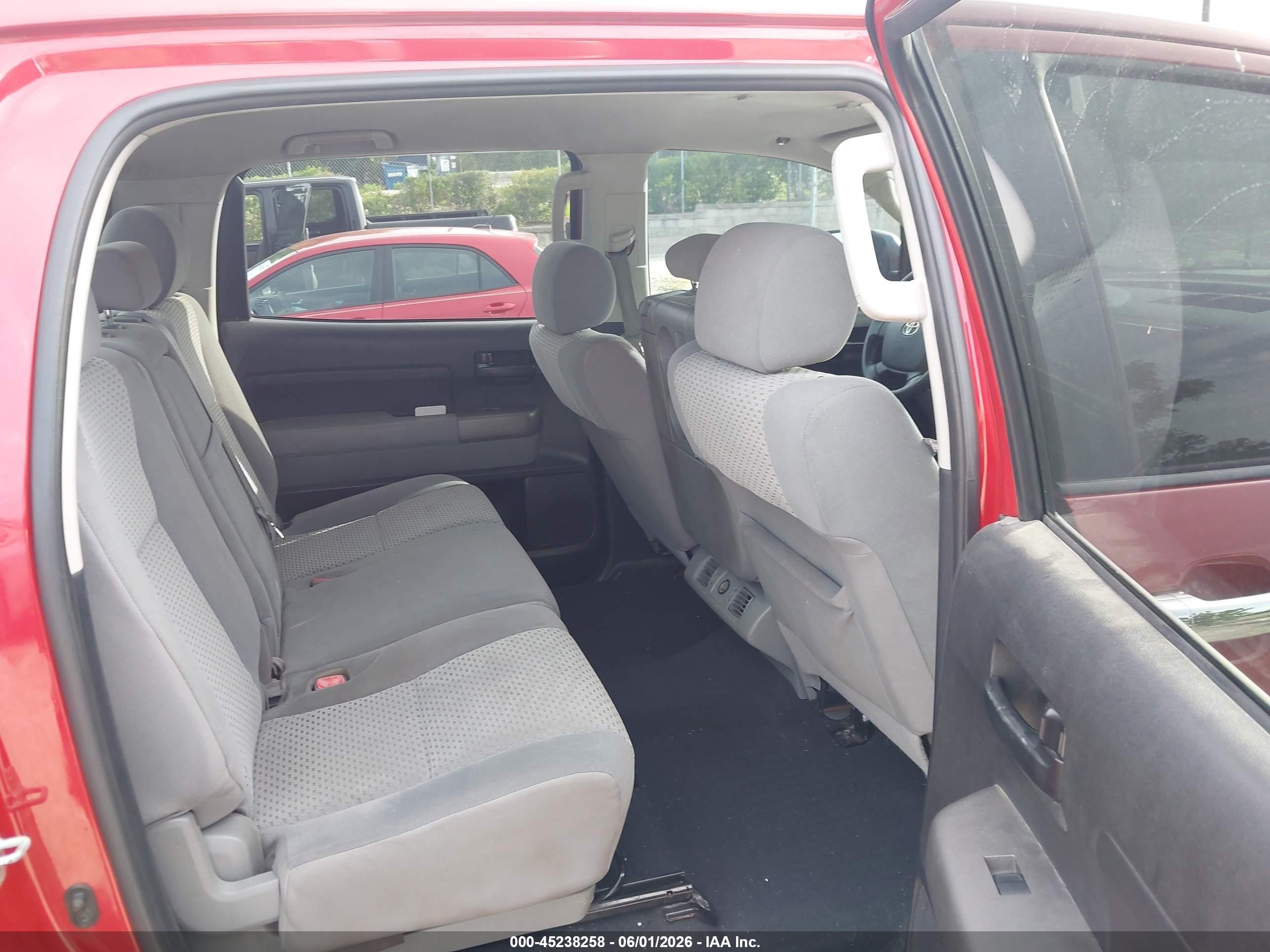 2012 Toyota Tundra Grade 5.7l V8 Red vin: 5TFEY5F10CX132182