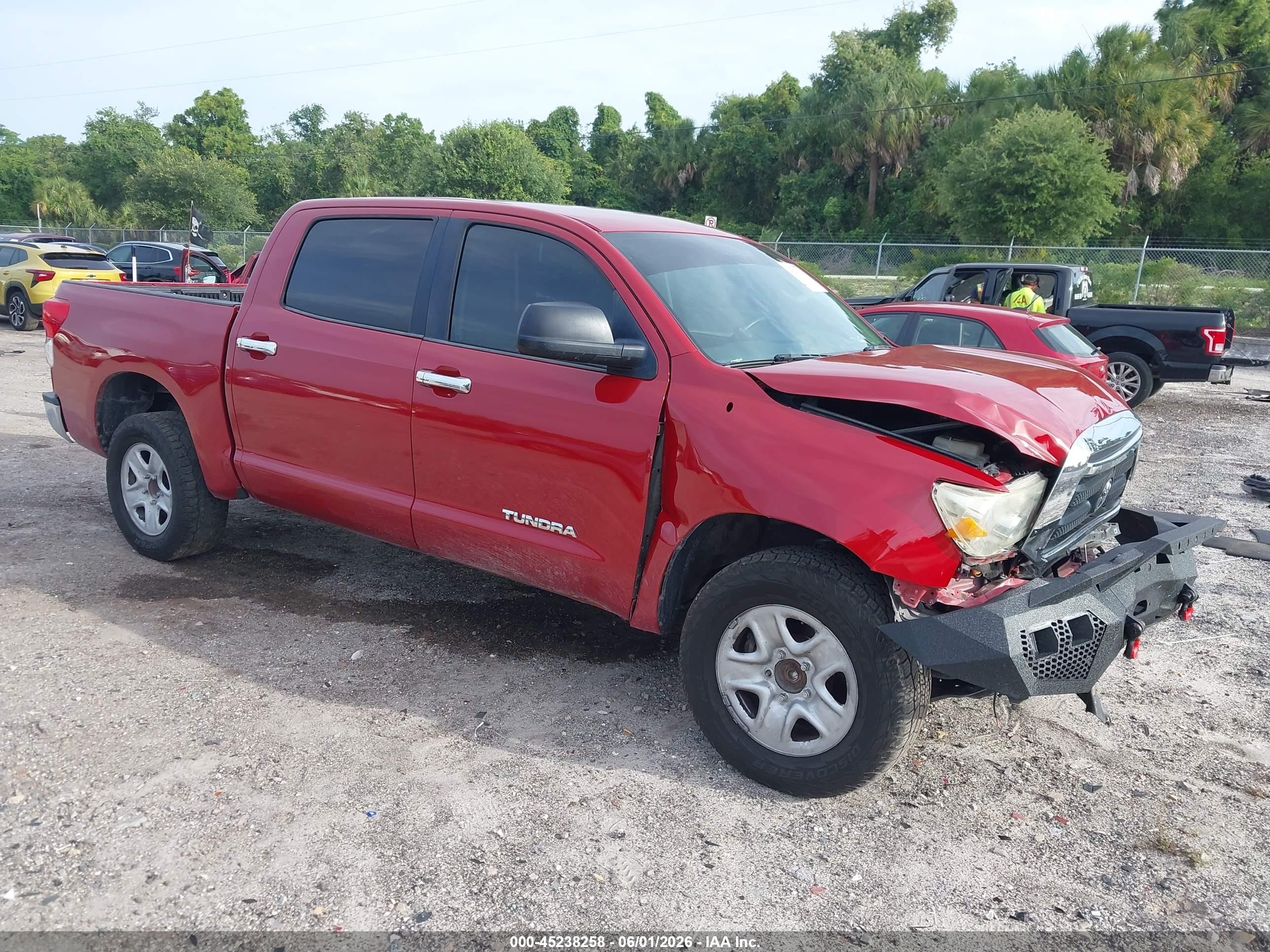 2012 Toyota Tundra Grade 5.7l V8 Red vin: 5TFEY5F10CX132182