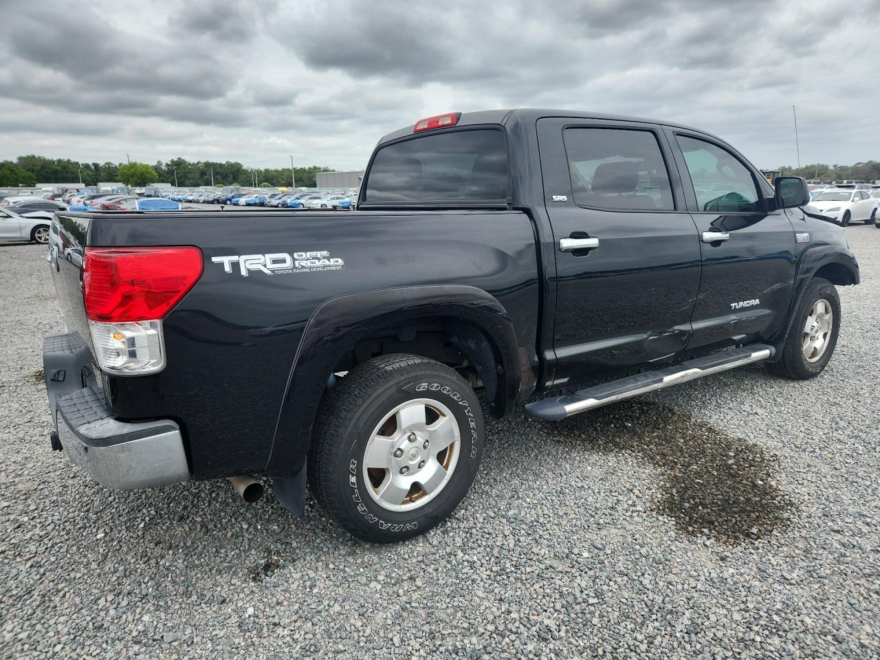 2013 Toyt Tundra Cre Black vin: 5TFEY5F10DX139313
