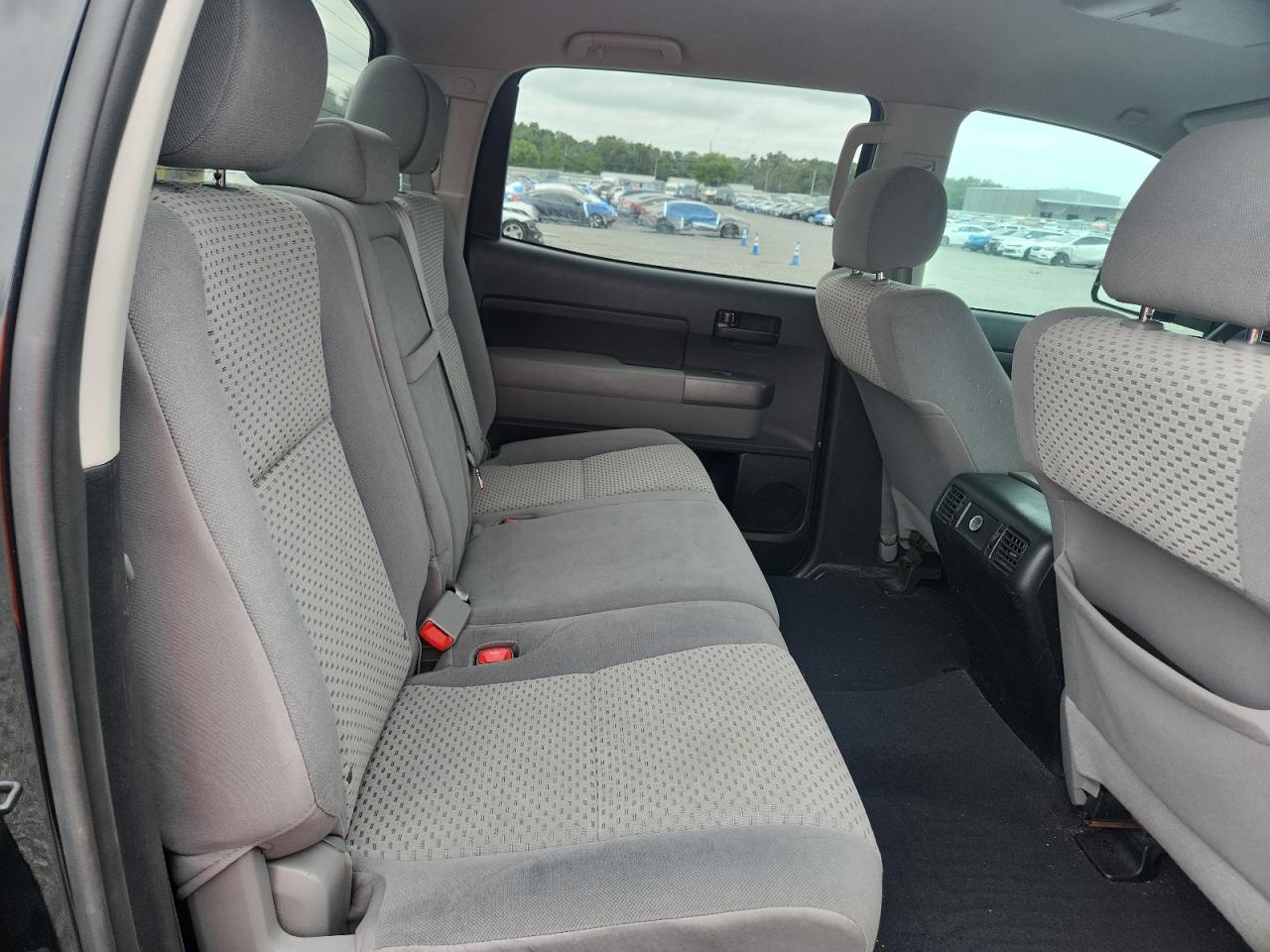 2013 Toyt Tundra Cre Black vin: 5TFEY5F10DX139313