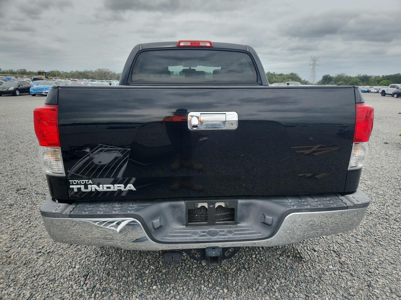 2013 Toyt Tundra Cre Black vin: 5TFEY5F10DX139313