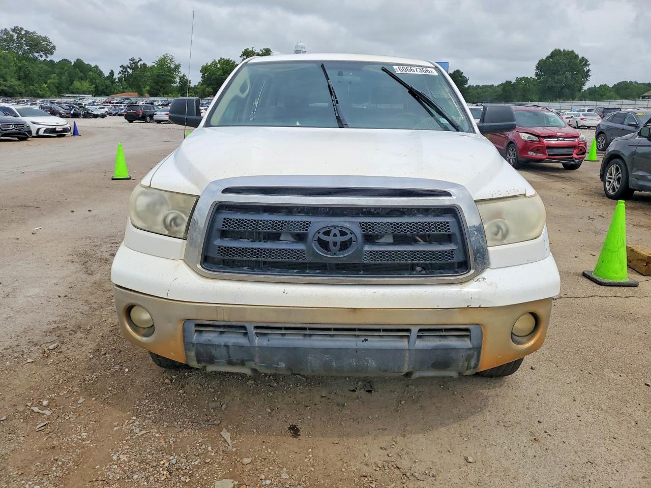 2010 Toyota Tundra Crewmax Sr5 Белый vin: 5TFEY5F11AX075469