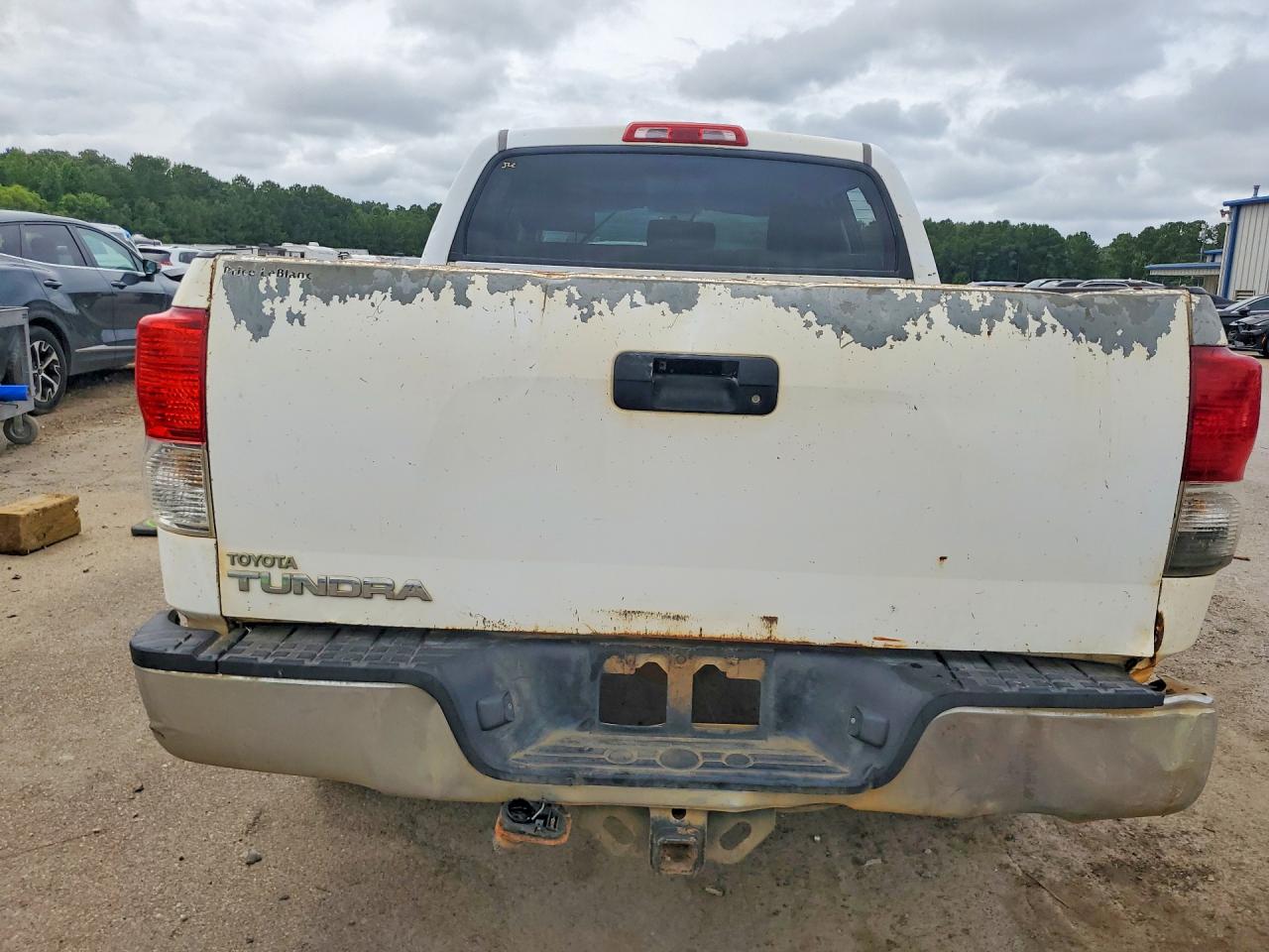2010 Toyota Tundra Crewmax Sr5 Белый vin: 5TFEY5F11AX075469
