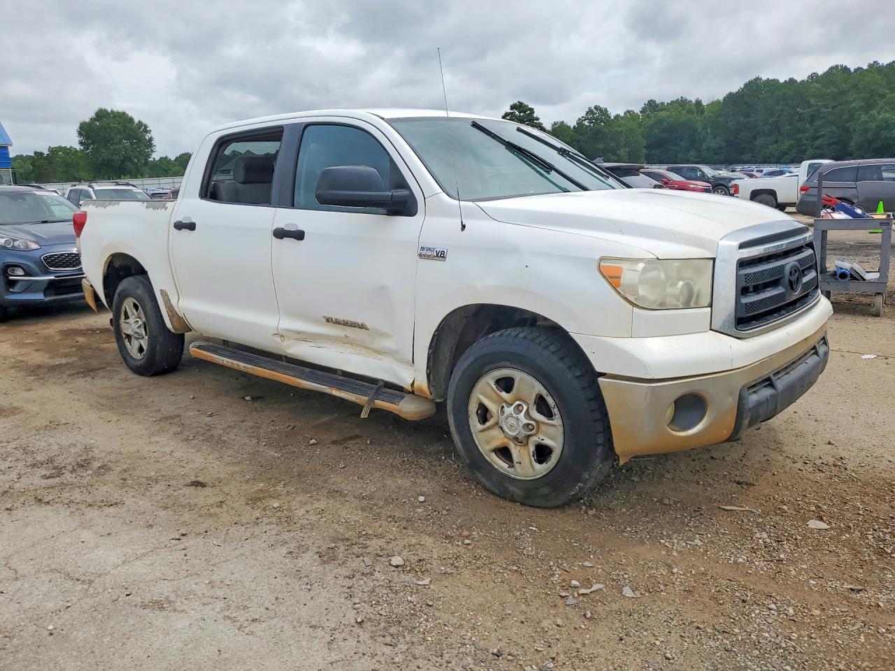 2010 Toyota Tundra Crewmax Sr5 Белый vin: 5TFEY5F11AX075469