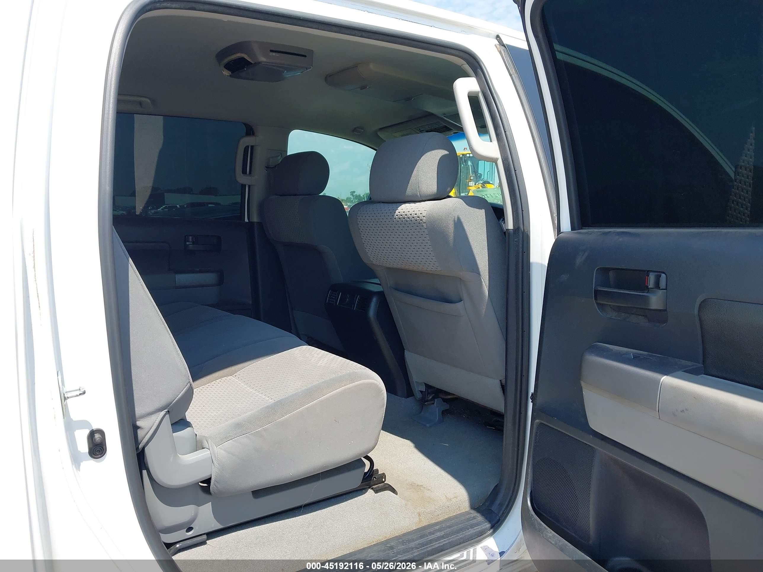 2010 Toyota Tundra Grade 5.7l V8 Белый vin: 5TFEY5F11AX085810
