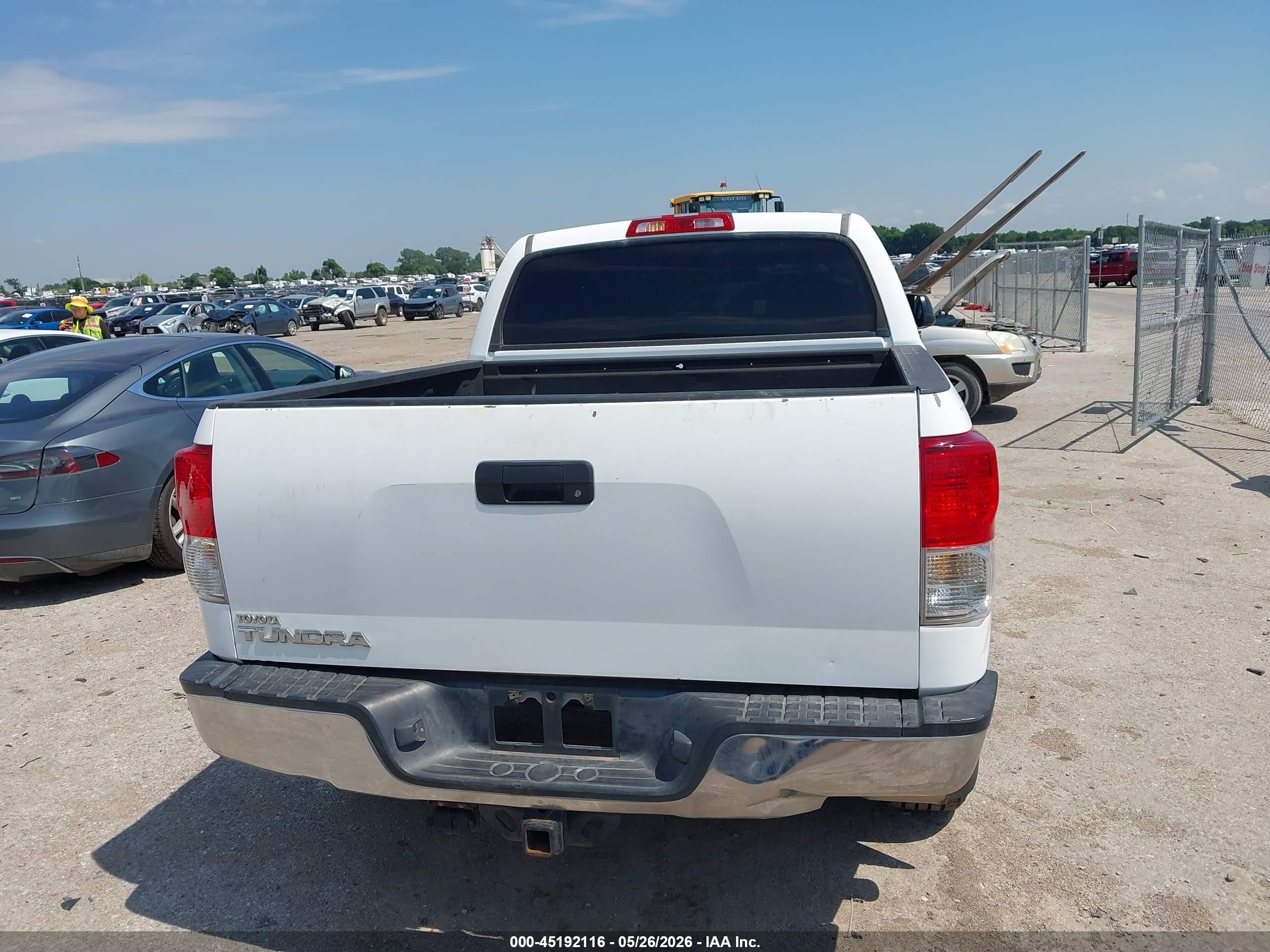 2010 Toyota Tundra Grade 5.7l V8 Белый vin: 5TFEY5F11AX085810