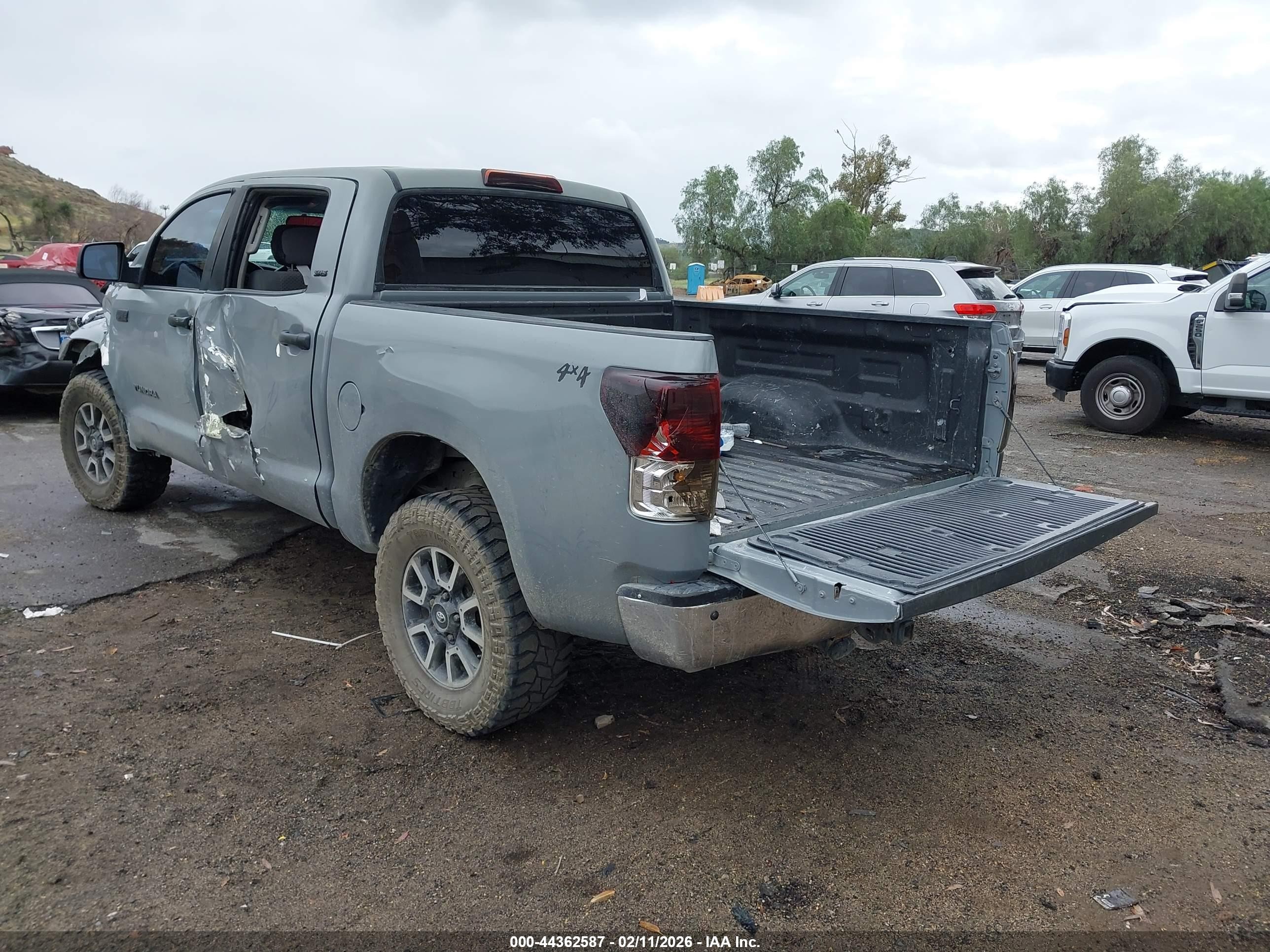 2011 Toyota Tundra Grade 5.7l V8 Gray vin: 5TFEY5F11BX109217