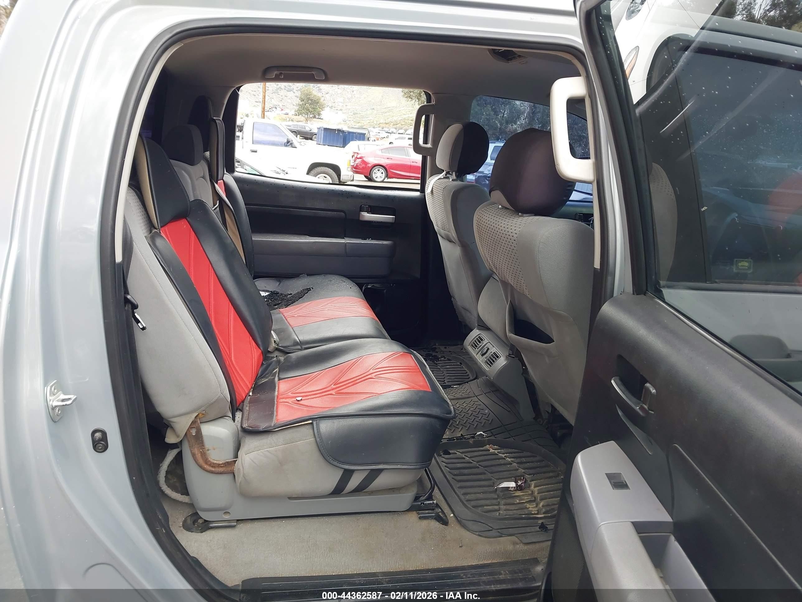 2011 Toyota Tundra Grade 5.7l V8 Gray vin: 5TFEY5F11BX109217
