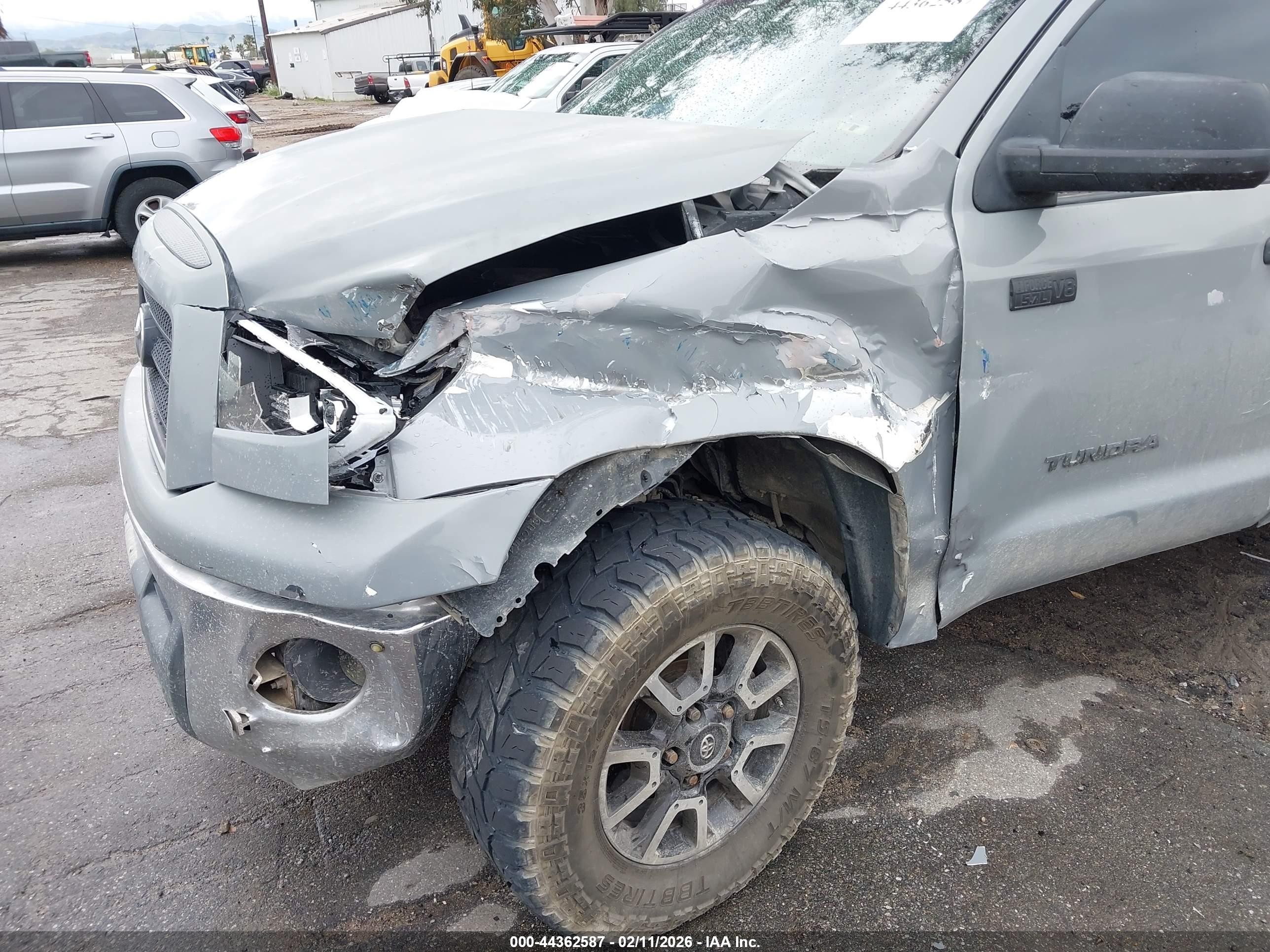 2011 Toyota Tundra Grade 5.7l V8 Gray vin: 5TFEY5F11BX109217