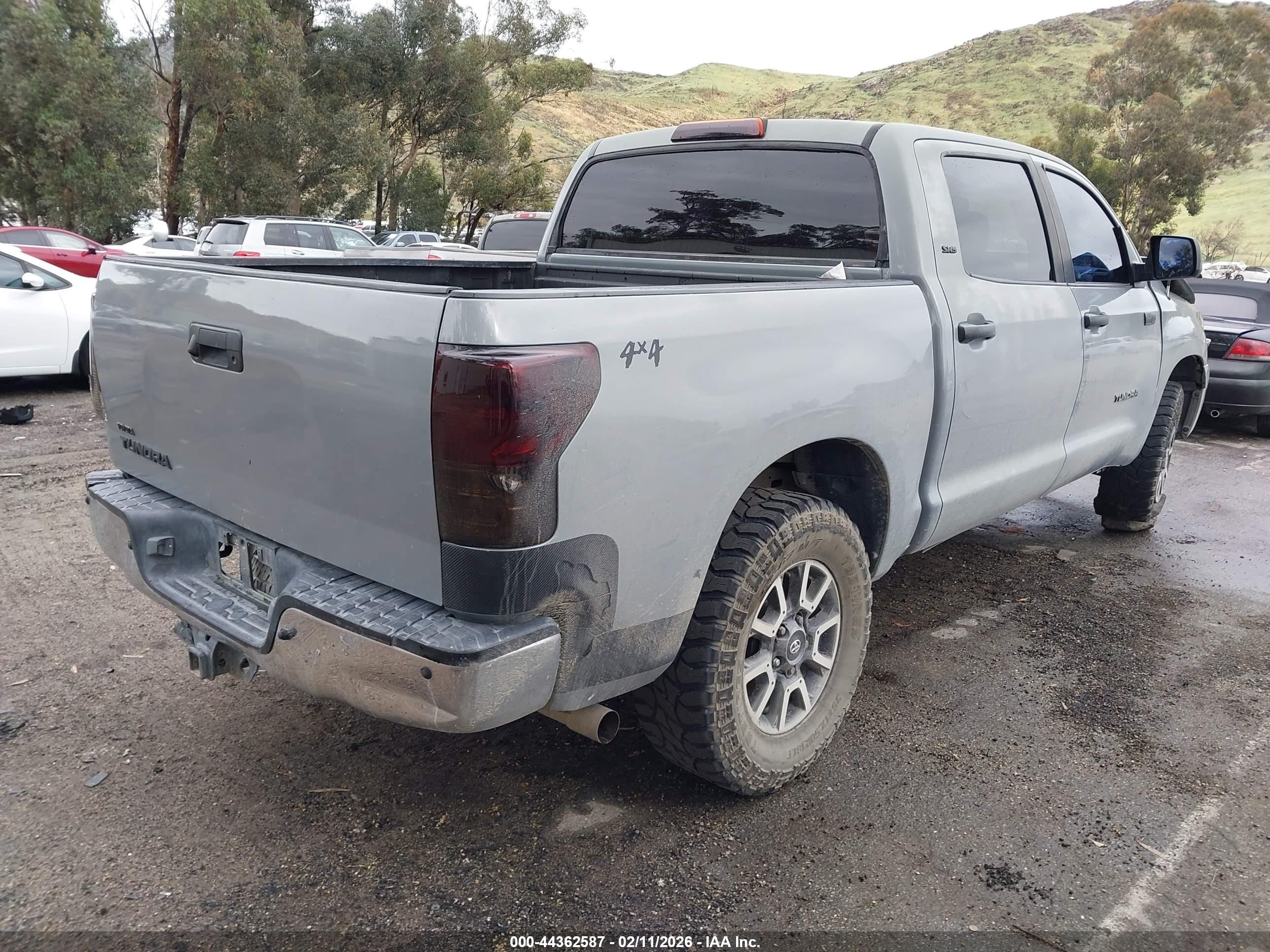 2011 Toyota Tundra Grade 5.7l V8 Gray vin: 5TFEY5F11BX109217