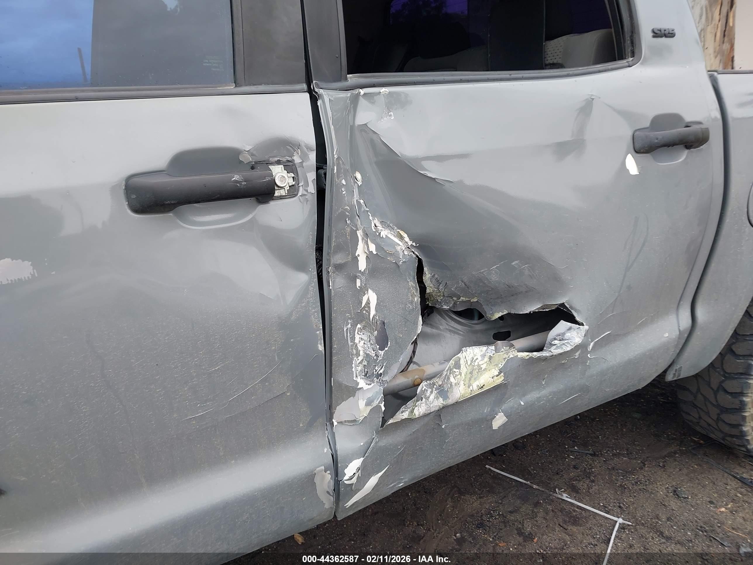 2011 Toyota Tundra Grade 5.7l V8 Gray vin: 5TFEY5F11BX109217