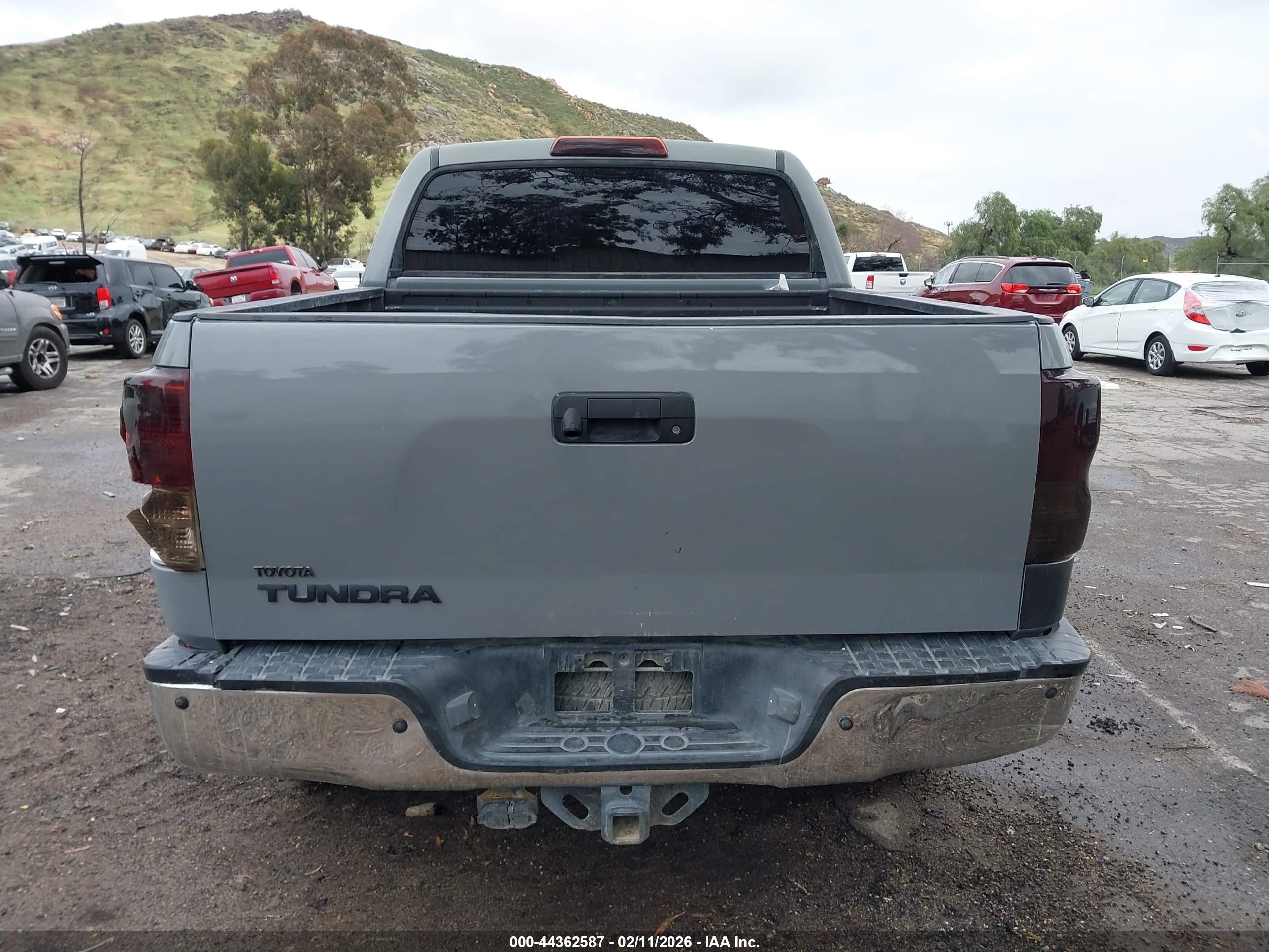 2011 Toyota Tundra Grade 5.7l V8 Gray vin: 5TFEY5F11BX109217