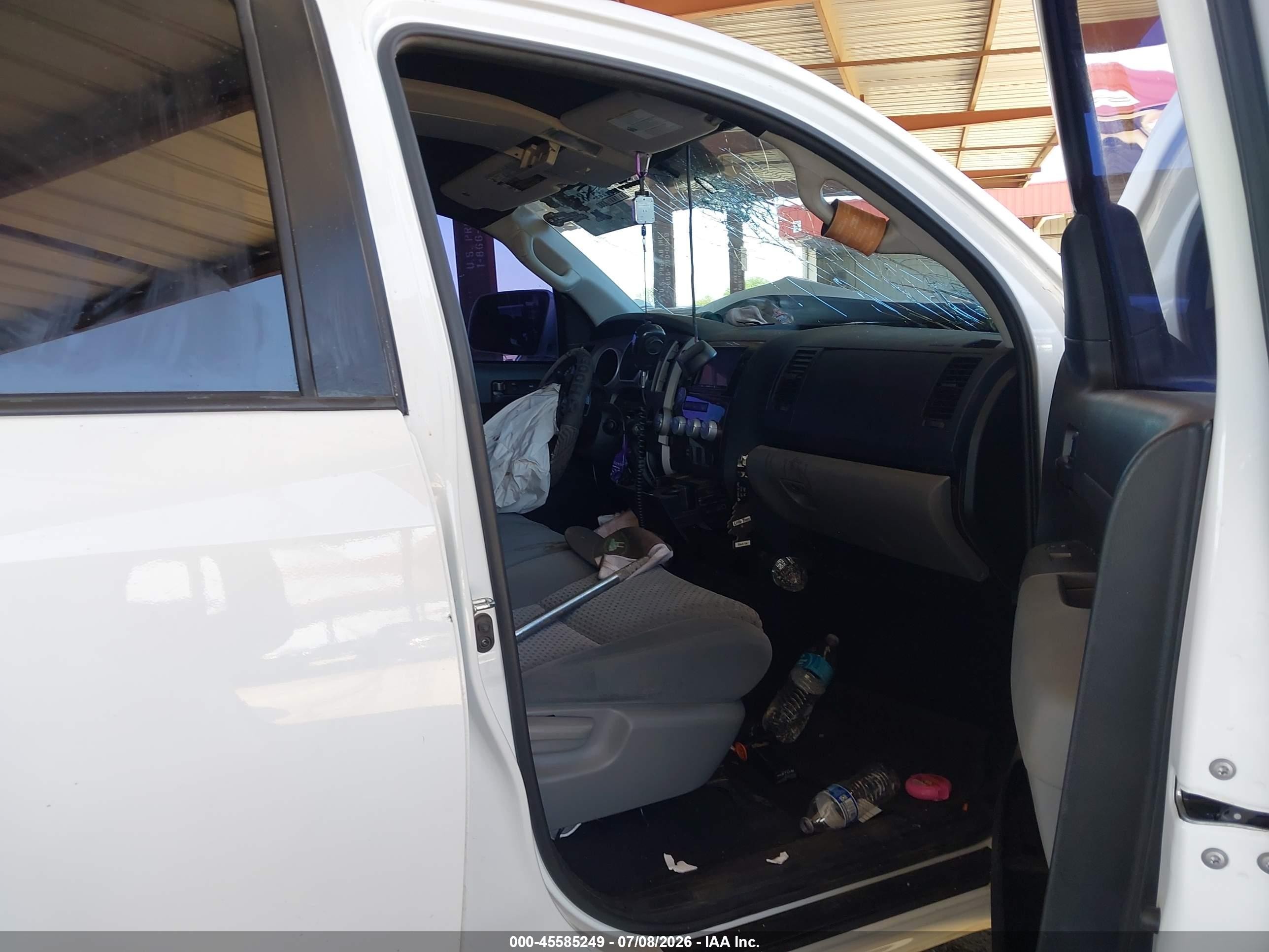 2013 Toyota Tundra Grade 5.7l V8 White vin: 5TFEY5F11DX136579