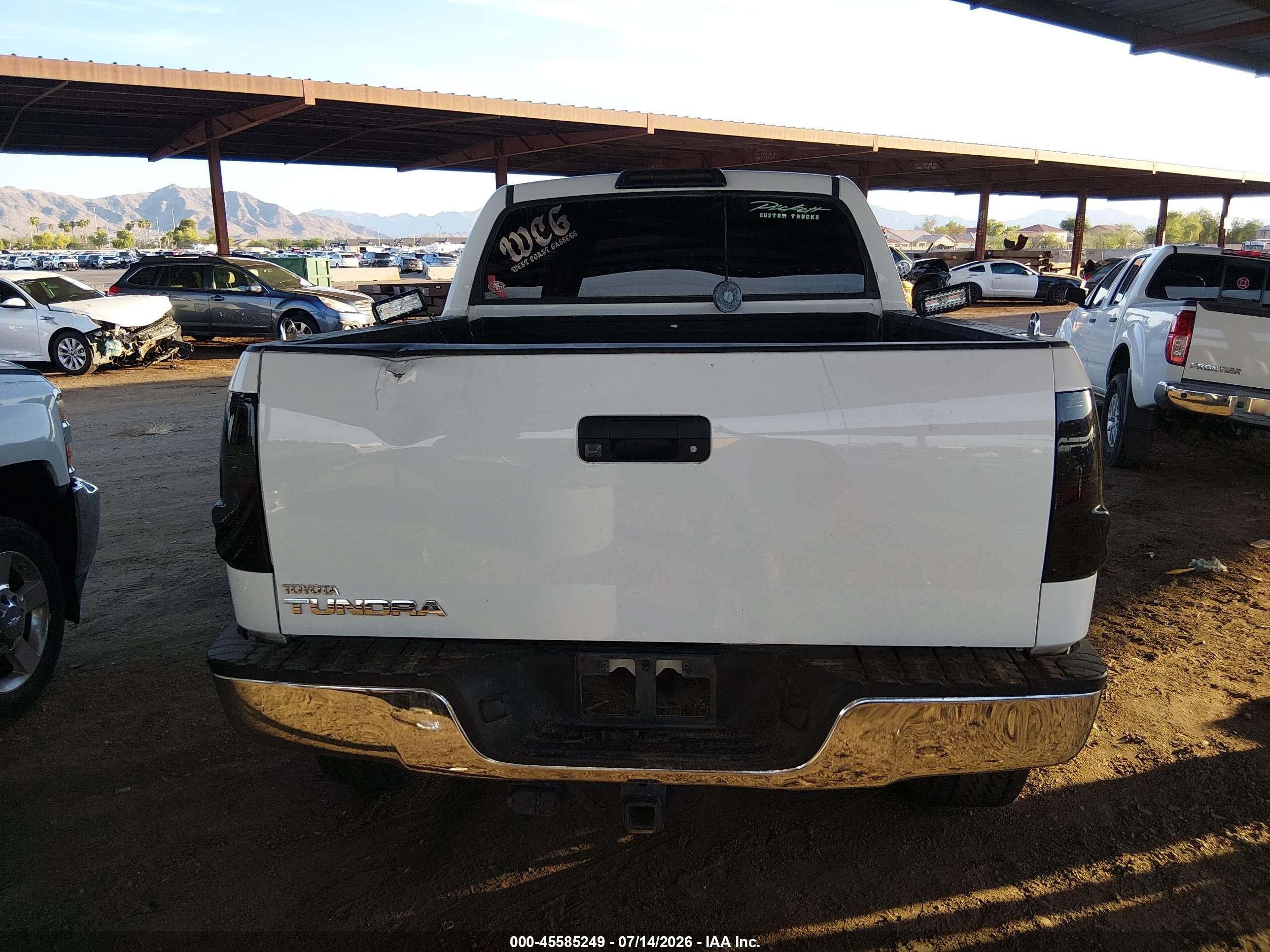 2013 Toyota Tundra Grade 5.7l V8 White vin: 5TFEY5F11DX136579