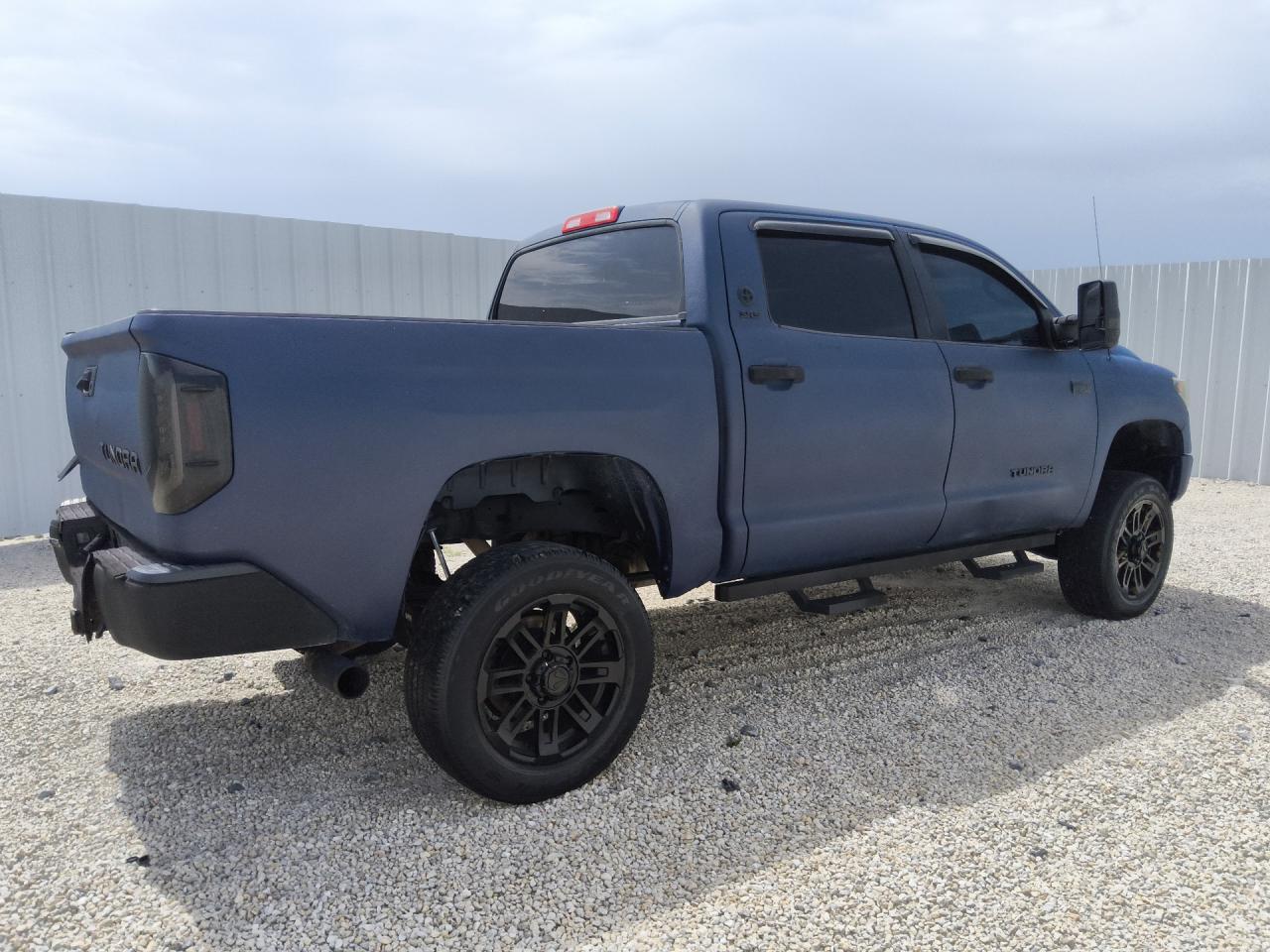 2014 Toyota Tundra Crewmax Sr5 Blue vin: 5TFEY5F11EX148961 Damage: Transmission, Broken, Replacement Required