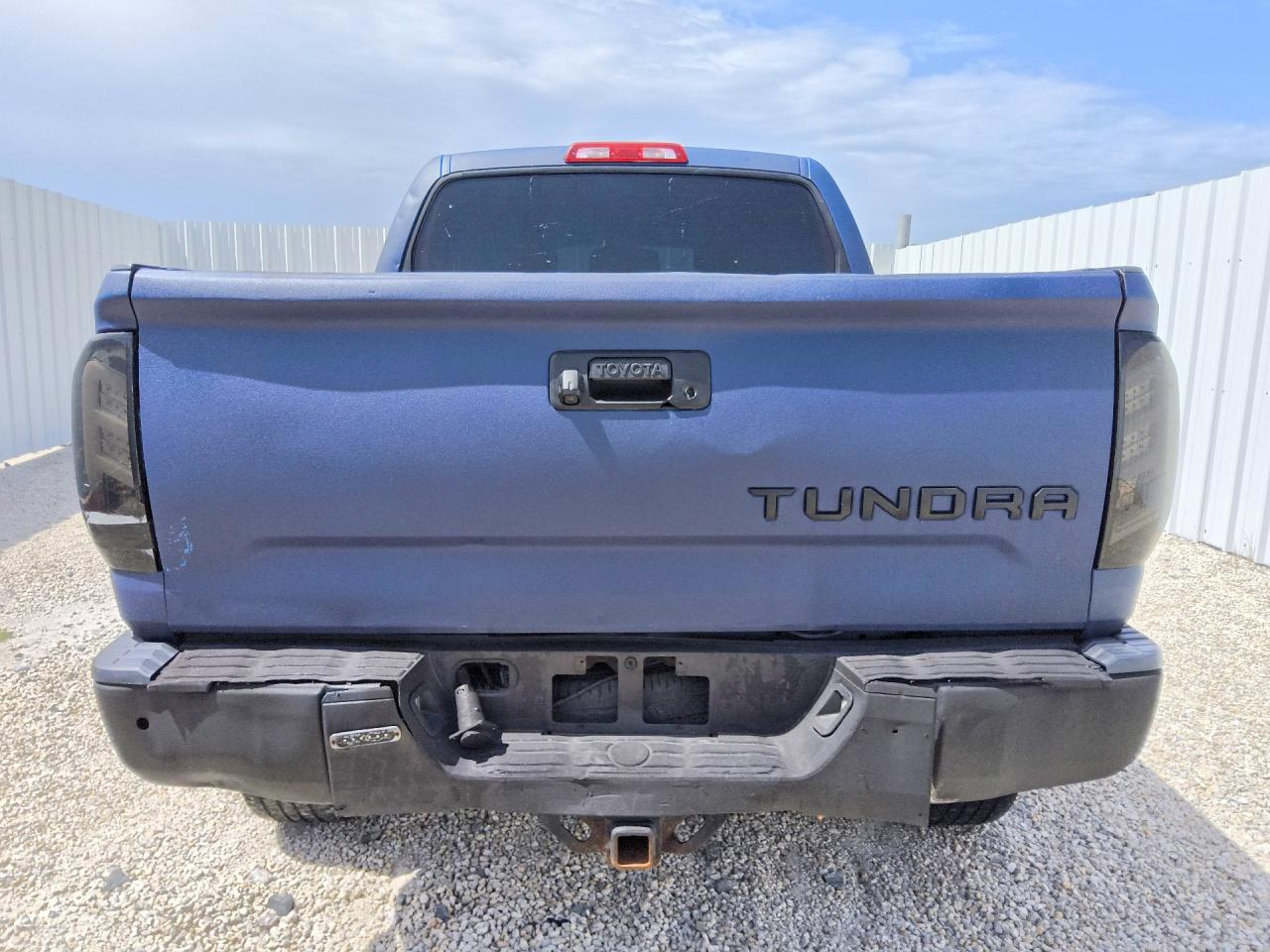 2014 Toyota Tundra Crewmax Sr5 Blue vin: 5TFEY5F11EX148961