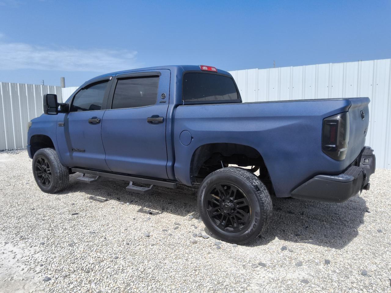 2014 Toyota Tundra Crewmax Sr5 Blue vin: 5TFEY5F11EX148961 Damage: Left Front Tire, Worn, Replacement Required