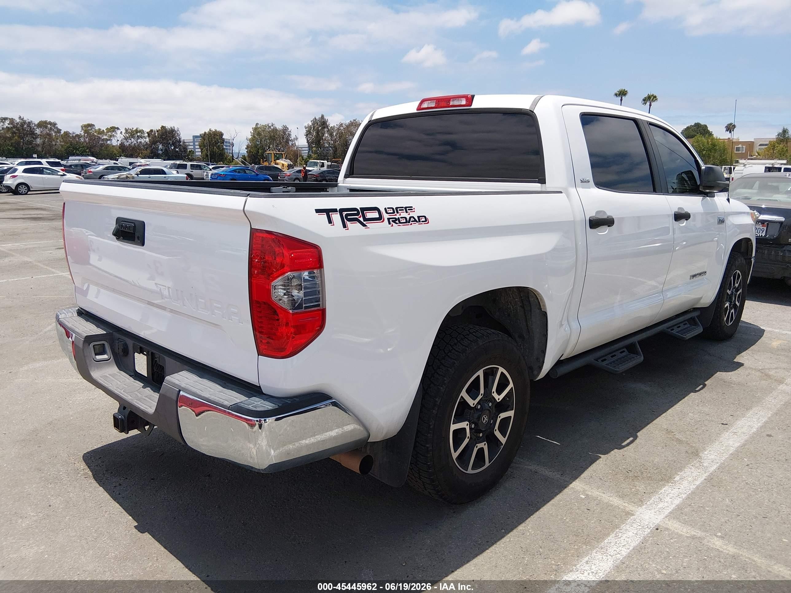 2014 Toyota Tundra Sr5 5.7l V8 White vin: 5TFEY5F11EX150984