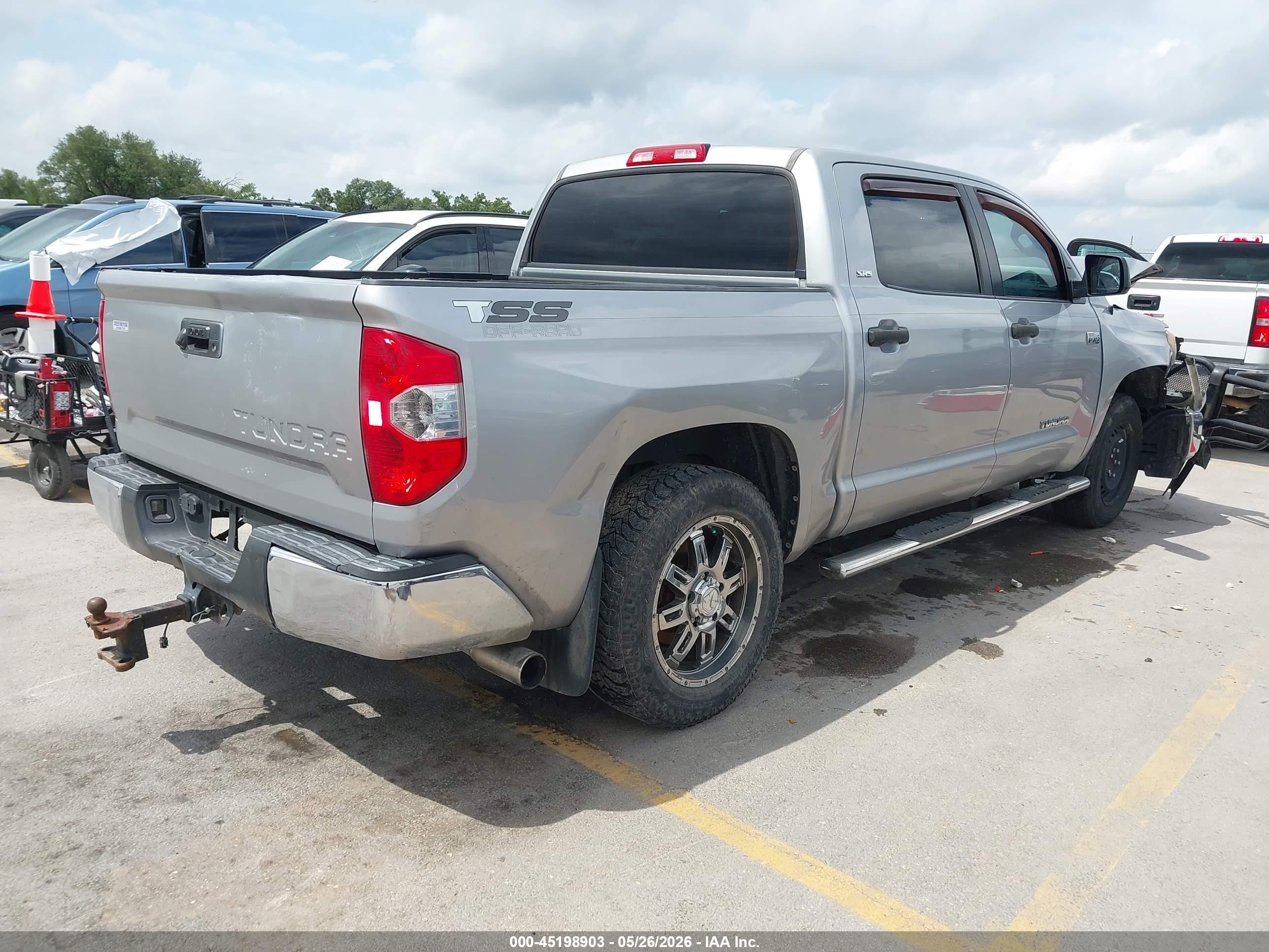 2014 Toyota Tundra Sr5 5.7l V8 Silver vin: 5TFEY5F11EX164951