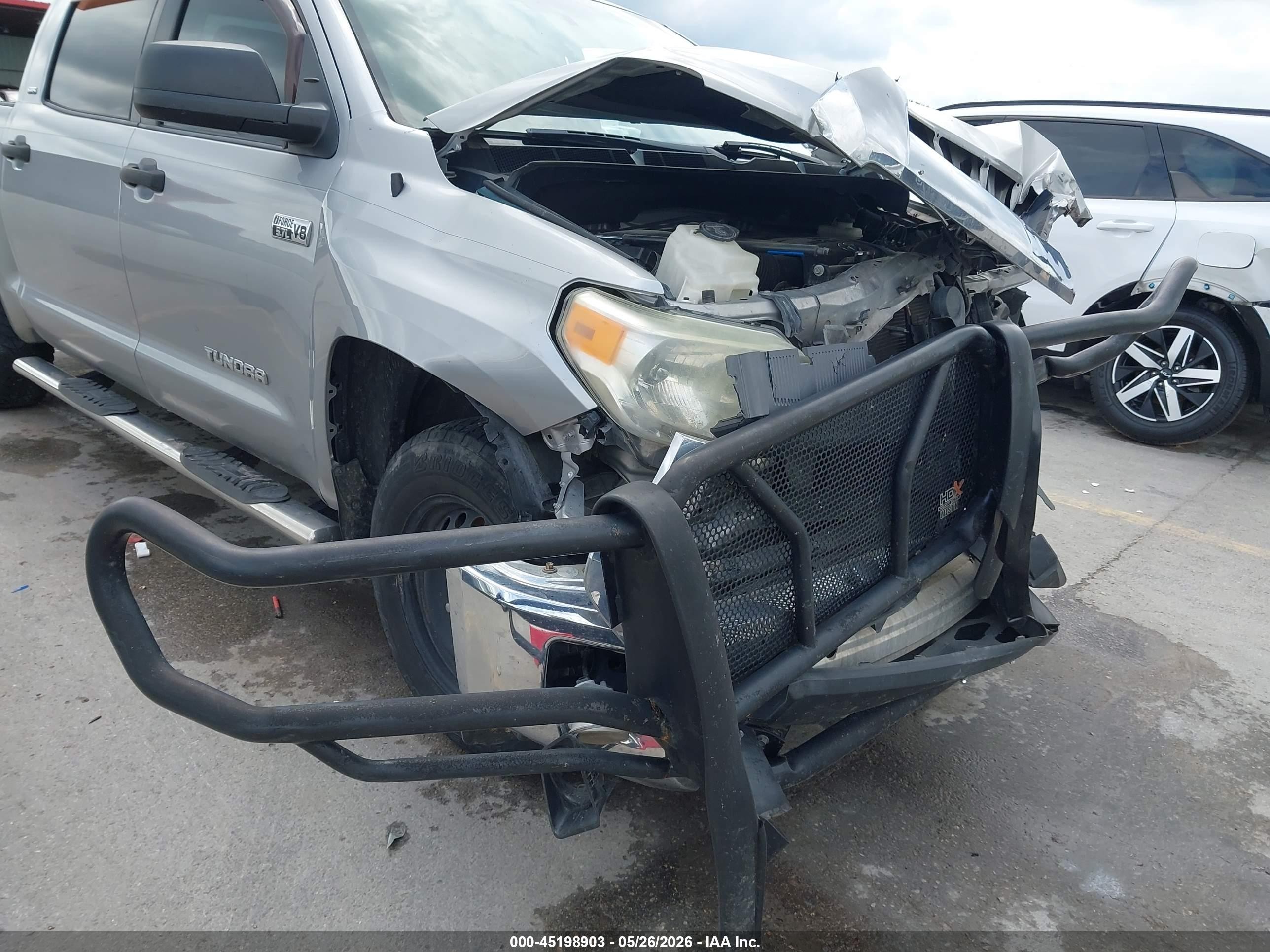 2014 Toyota Tundra Sr5 5.7l V8 Silver vin: 5TFEY5F11EX164951