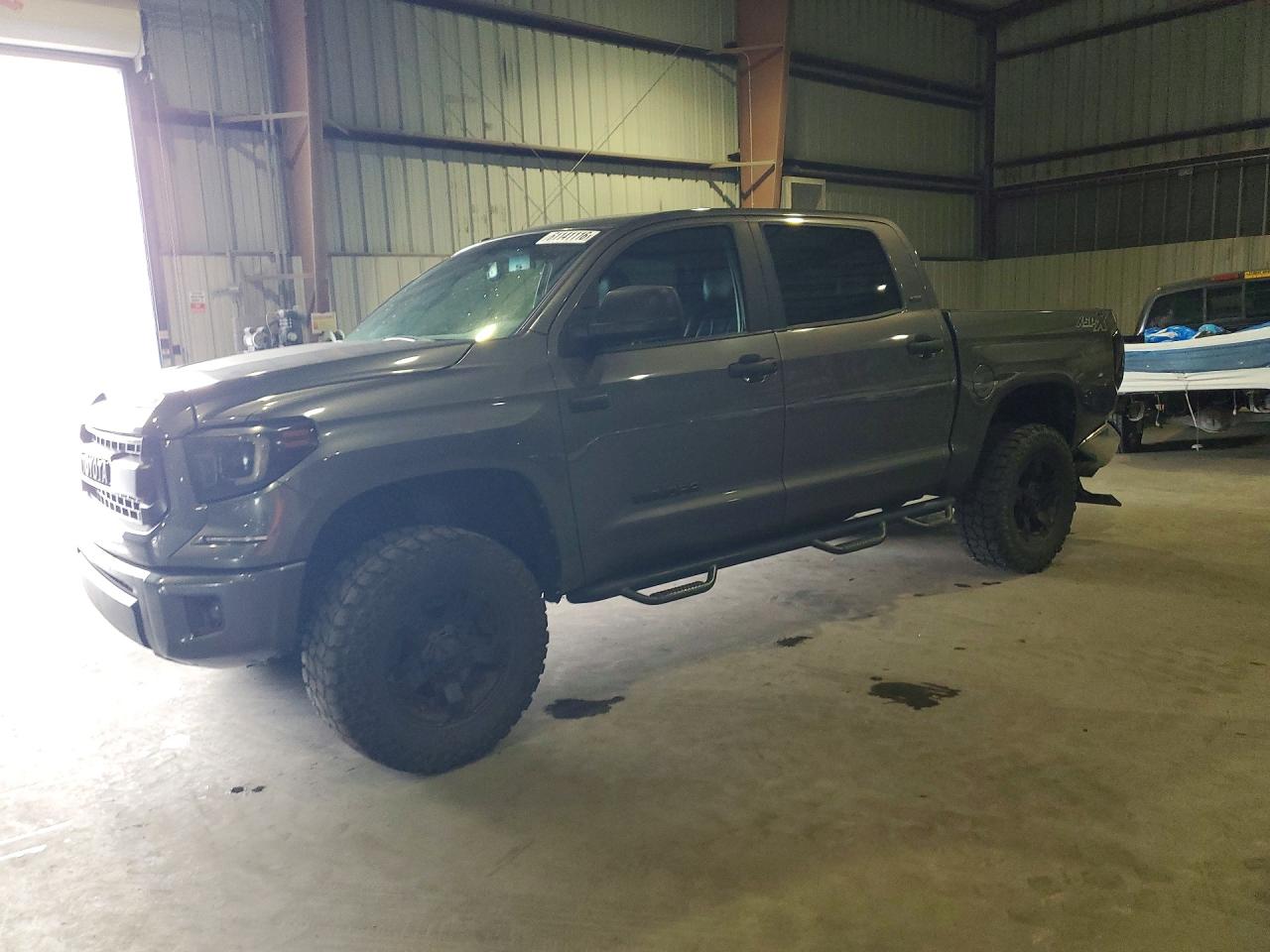 2015 Toyota Tundra Crewmax Sr5 Серый vin: 5TFEY5F11FX176258
