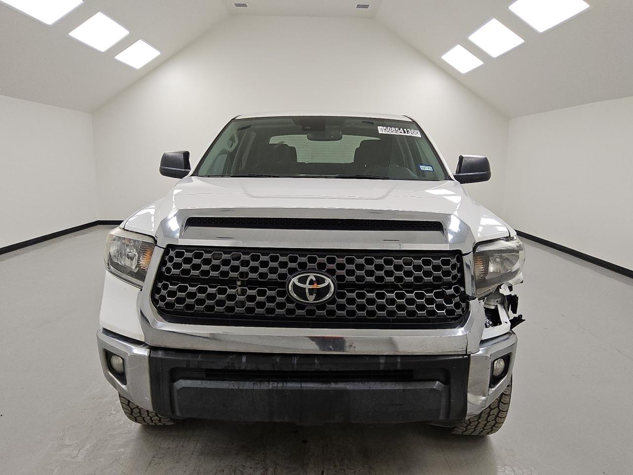 2020 Toyota Tundra Crewmax Sr5 White vin: 5TFEY5F11LX261435 Damage: Front Bumper Left Molding, Missing, Replacement Required